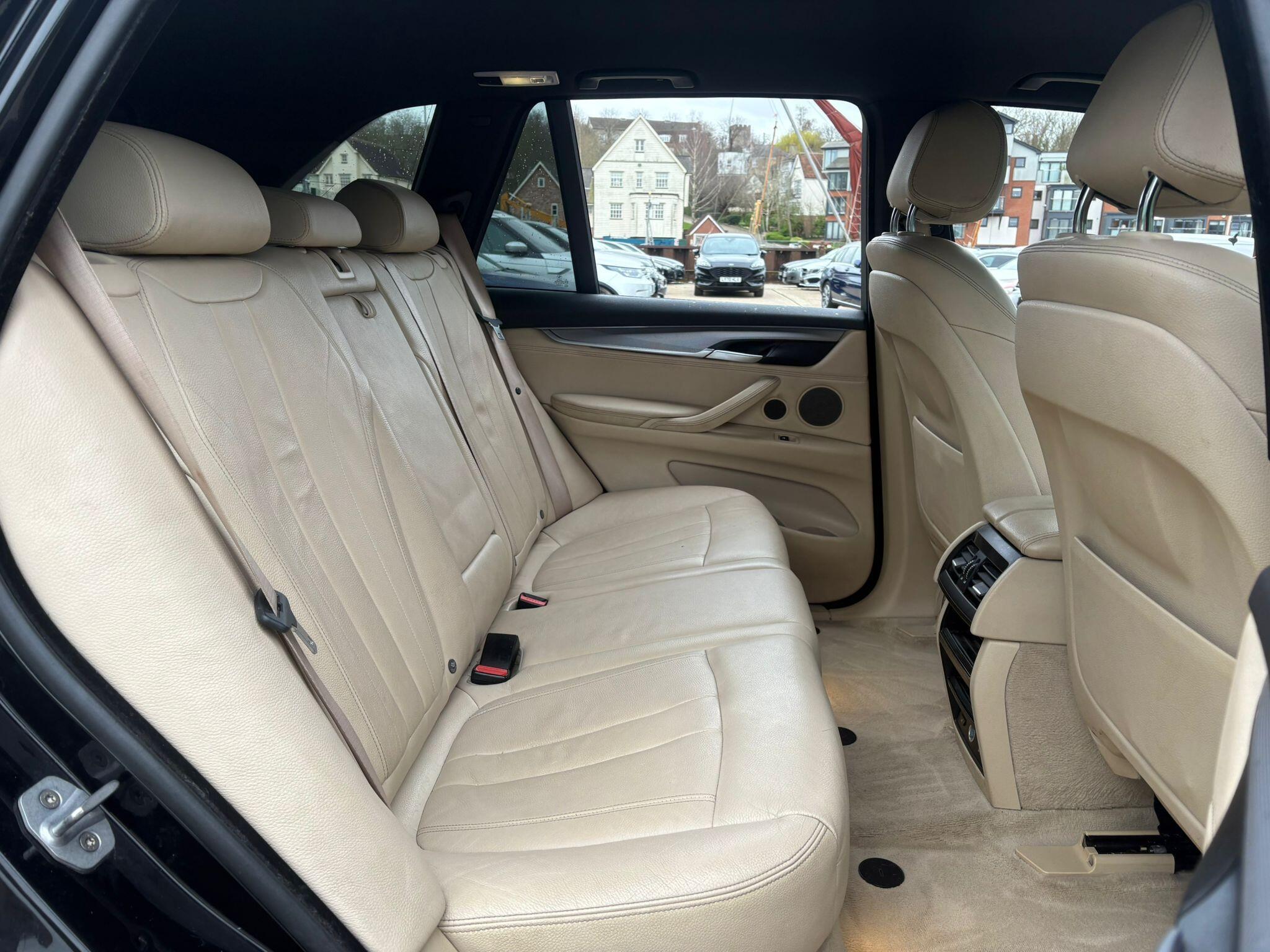 BMW X5 view 17