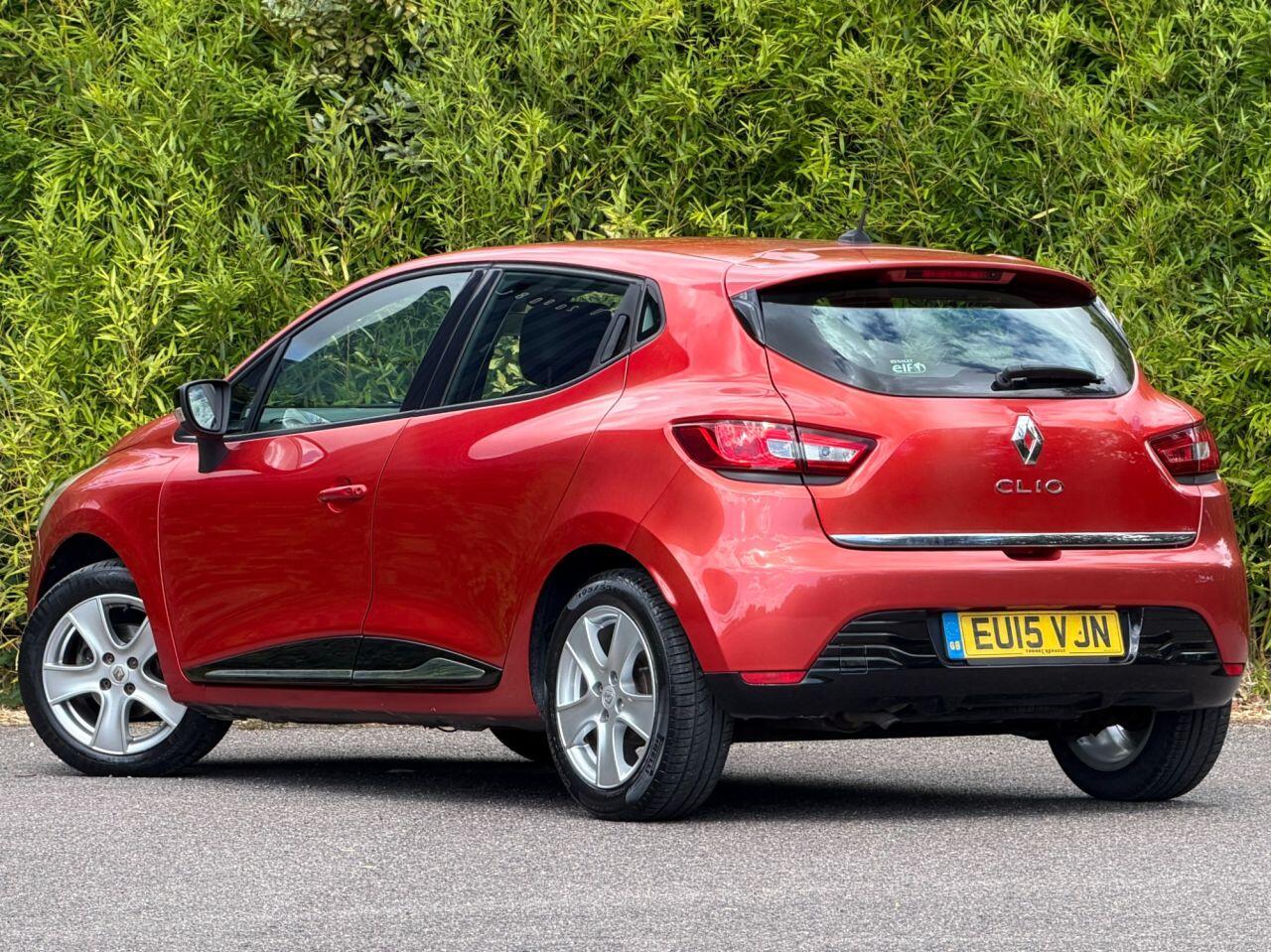 Renault Clio view 2