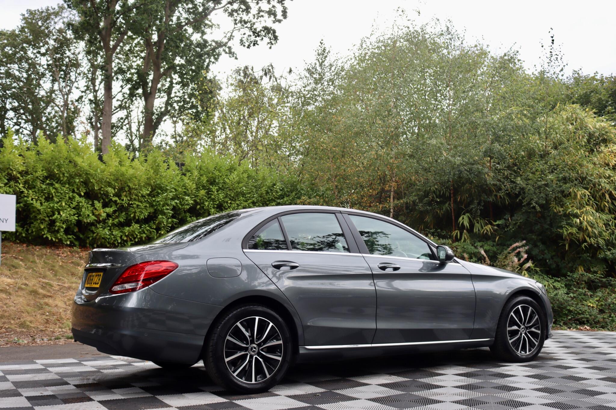 Mercedes-Benz C Class view 28