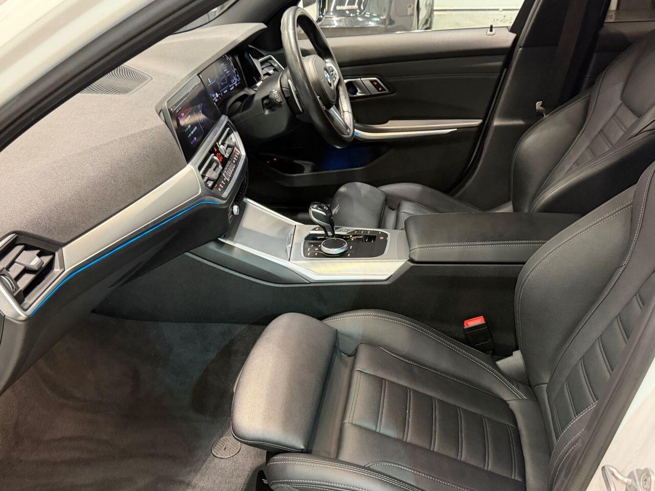 BMW 3 Series view 40