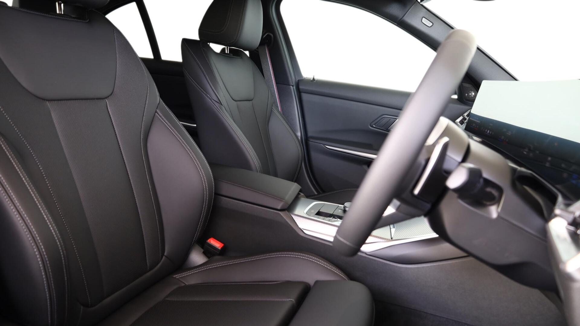 BMW 3 Series view 11