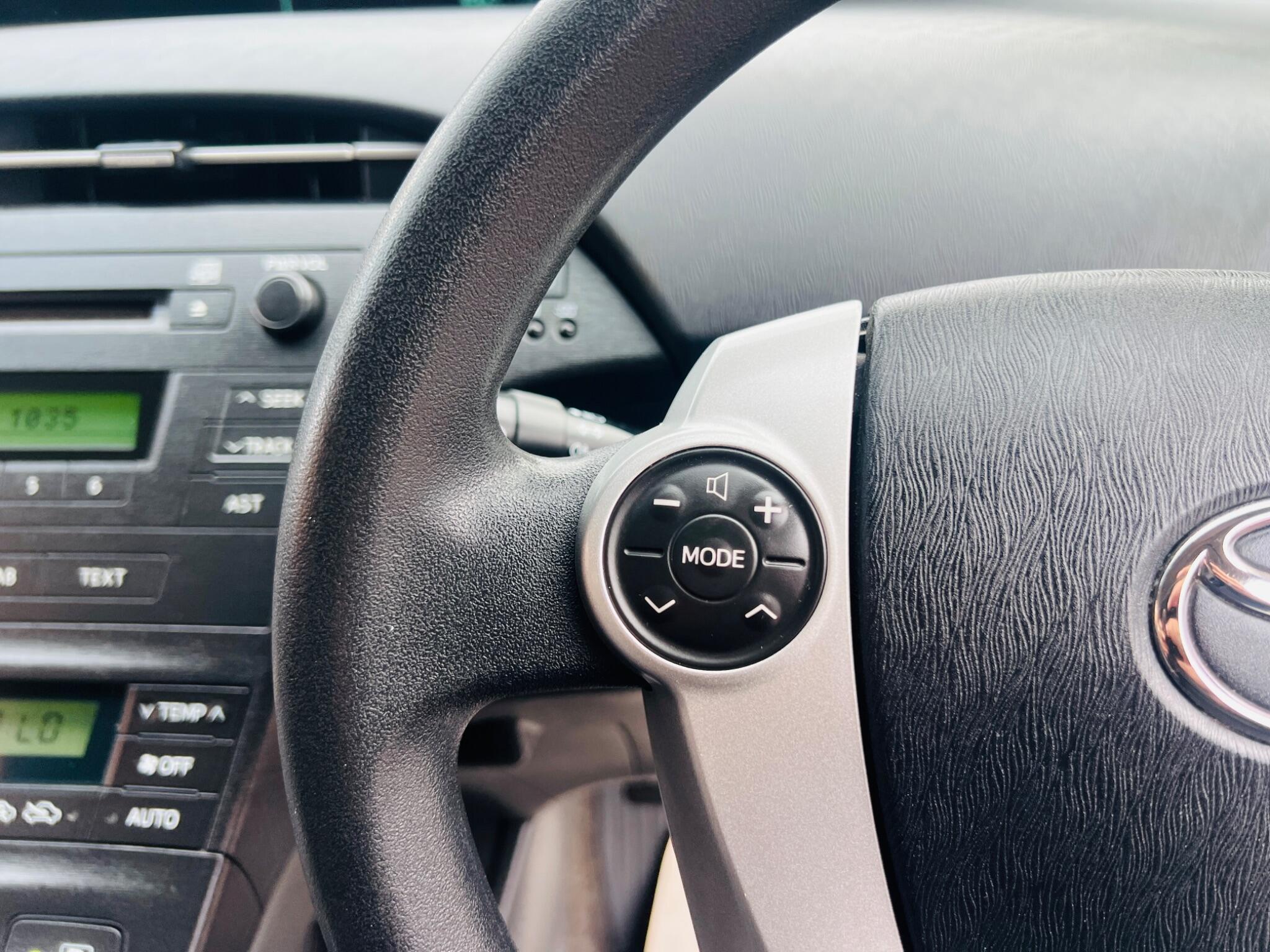 Toyota Prius view 40