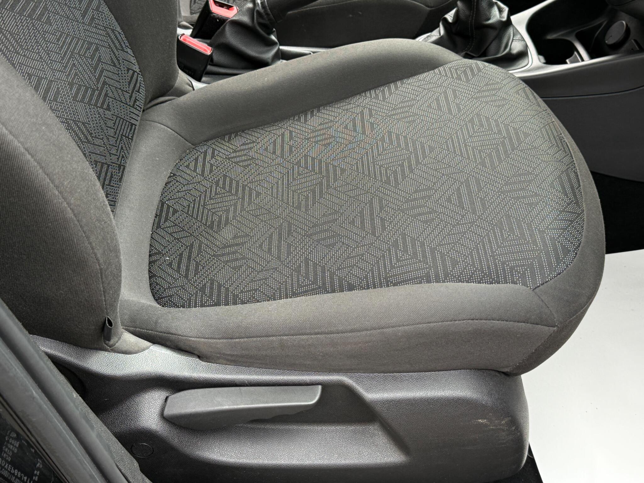 Vauxhall Corsa - Image 32