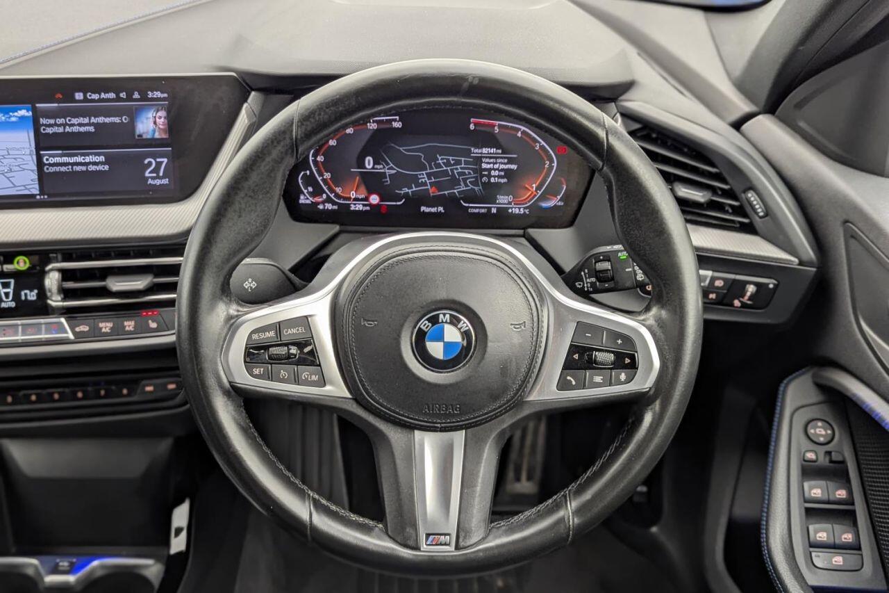 BMW 1 Series view 33