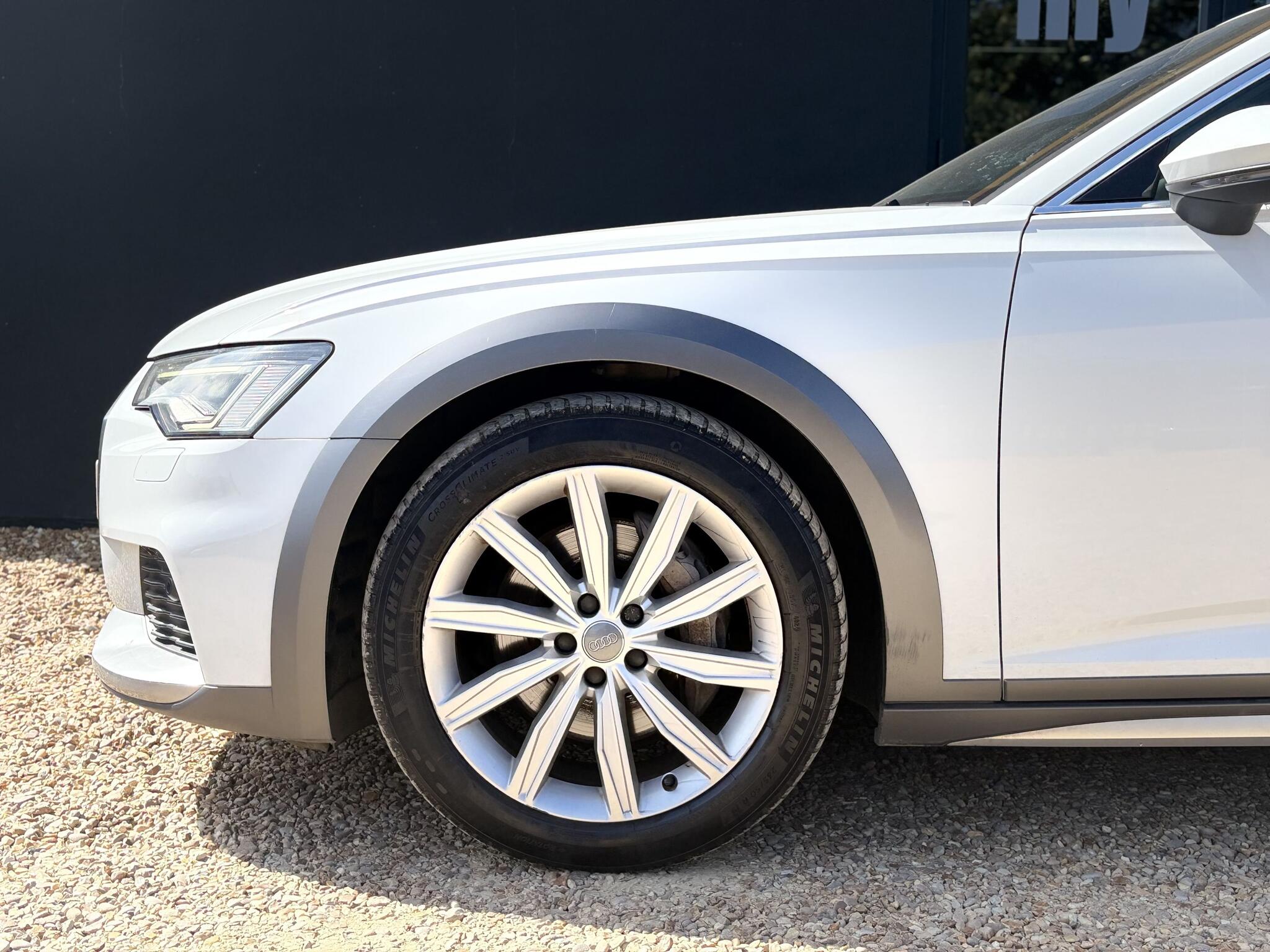 Audi A6 Allroad view 4