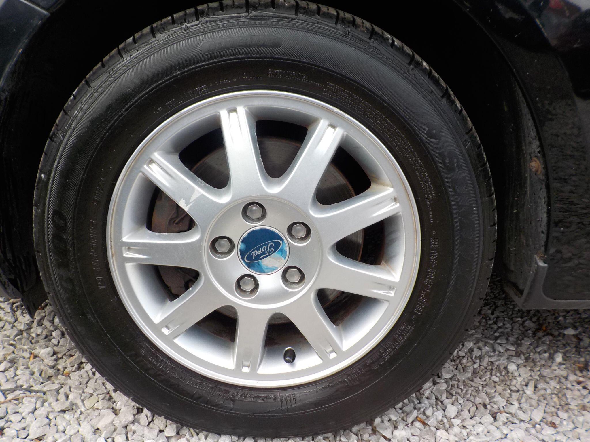 Ford Focus 1.6 Style 5dr