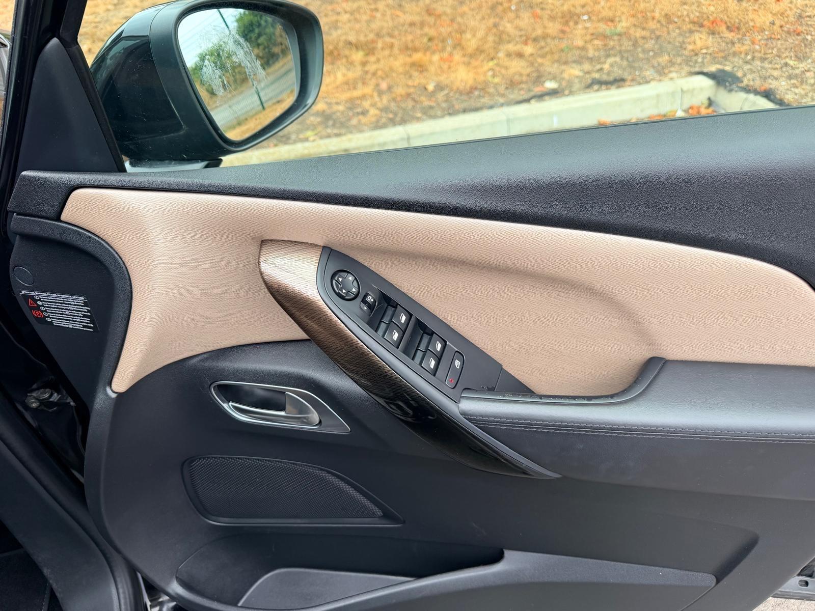Citroen Grand C4 Picasso view 30