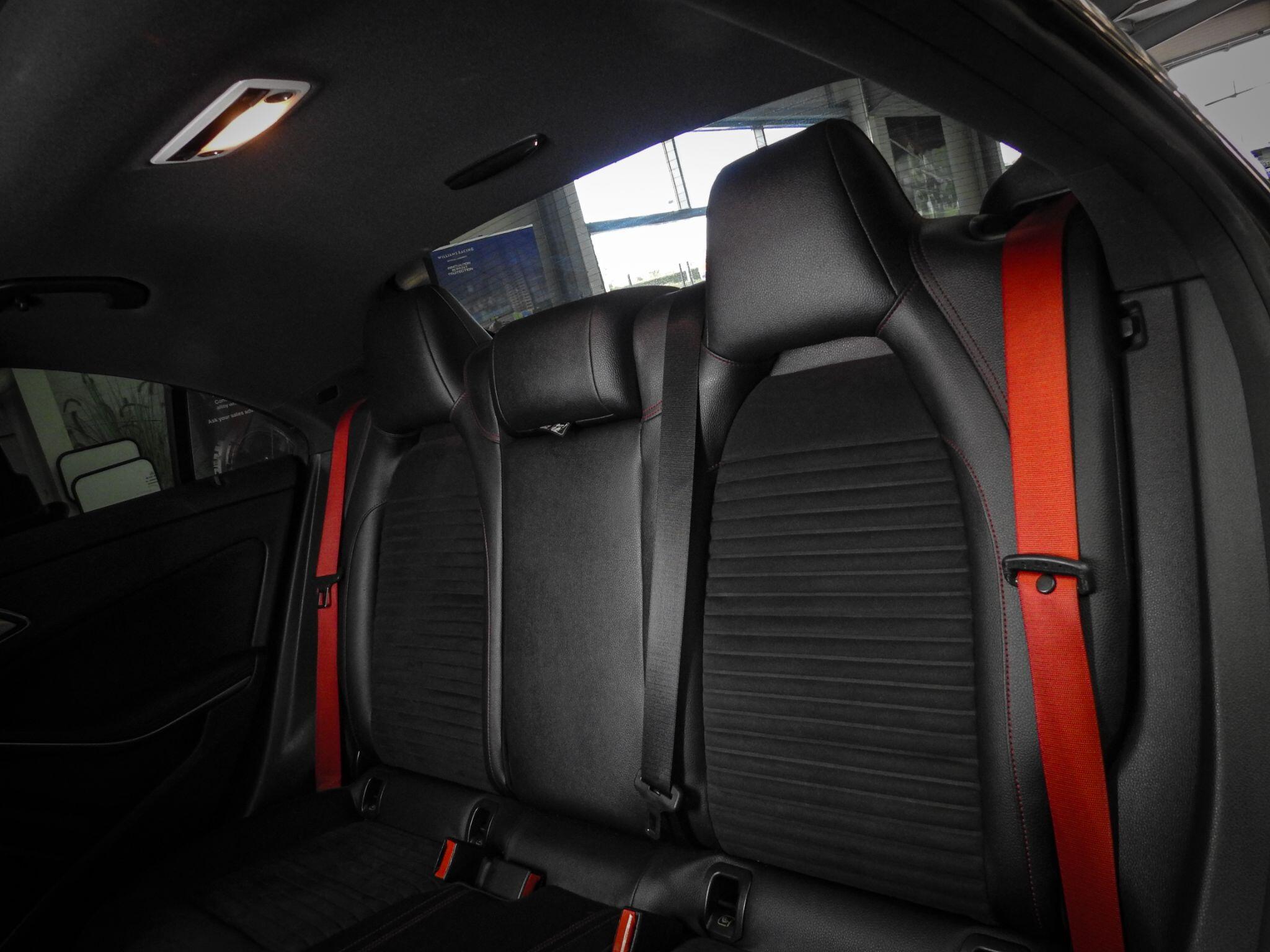 Mercedes-Benz Cla view 42