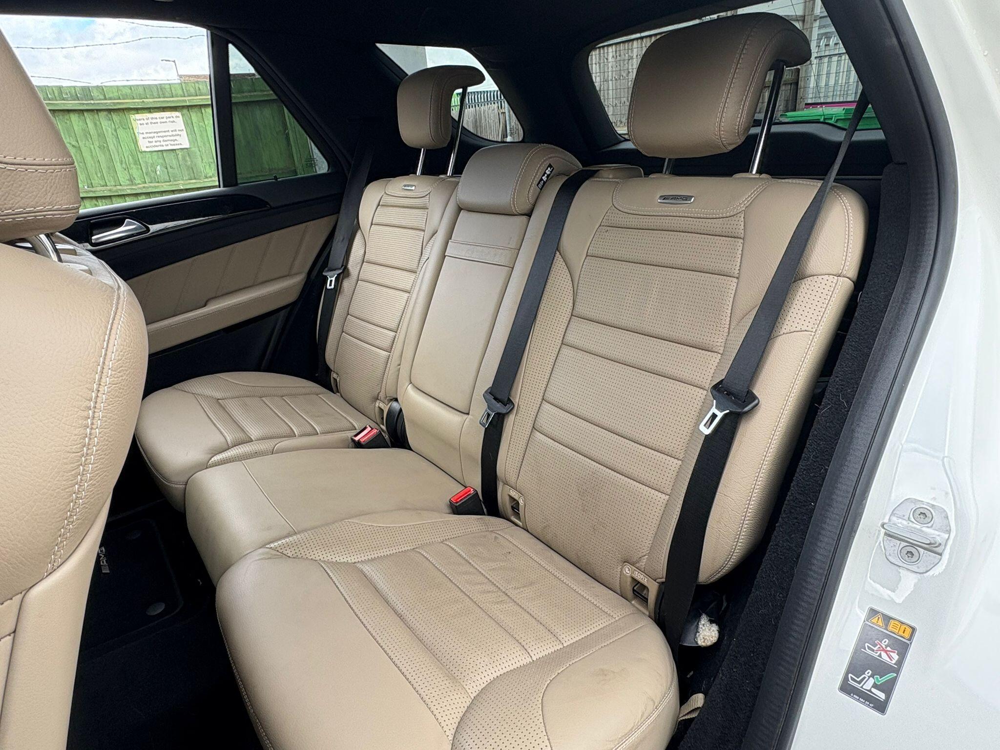 Mercedes-Benz M-Class view 18