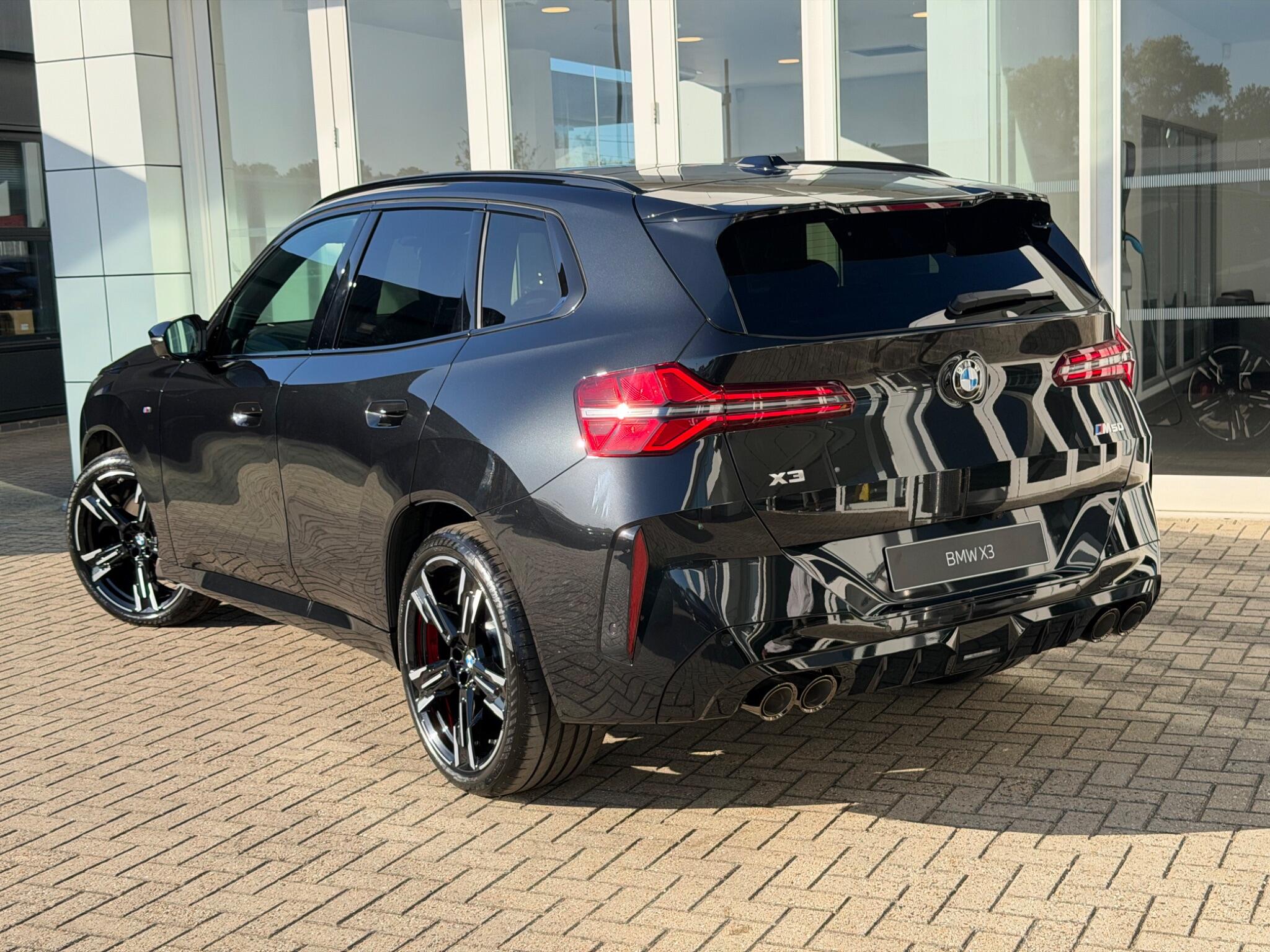 BMW X3 view 3