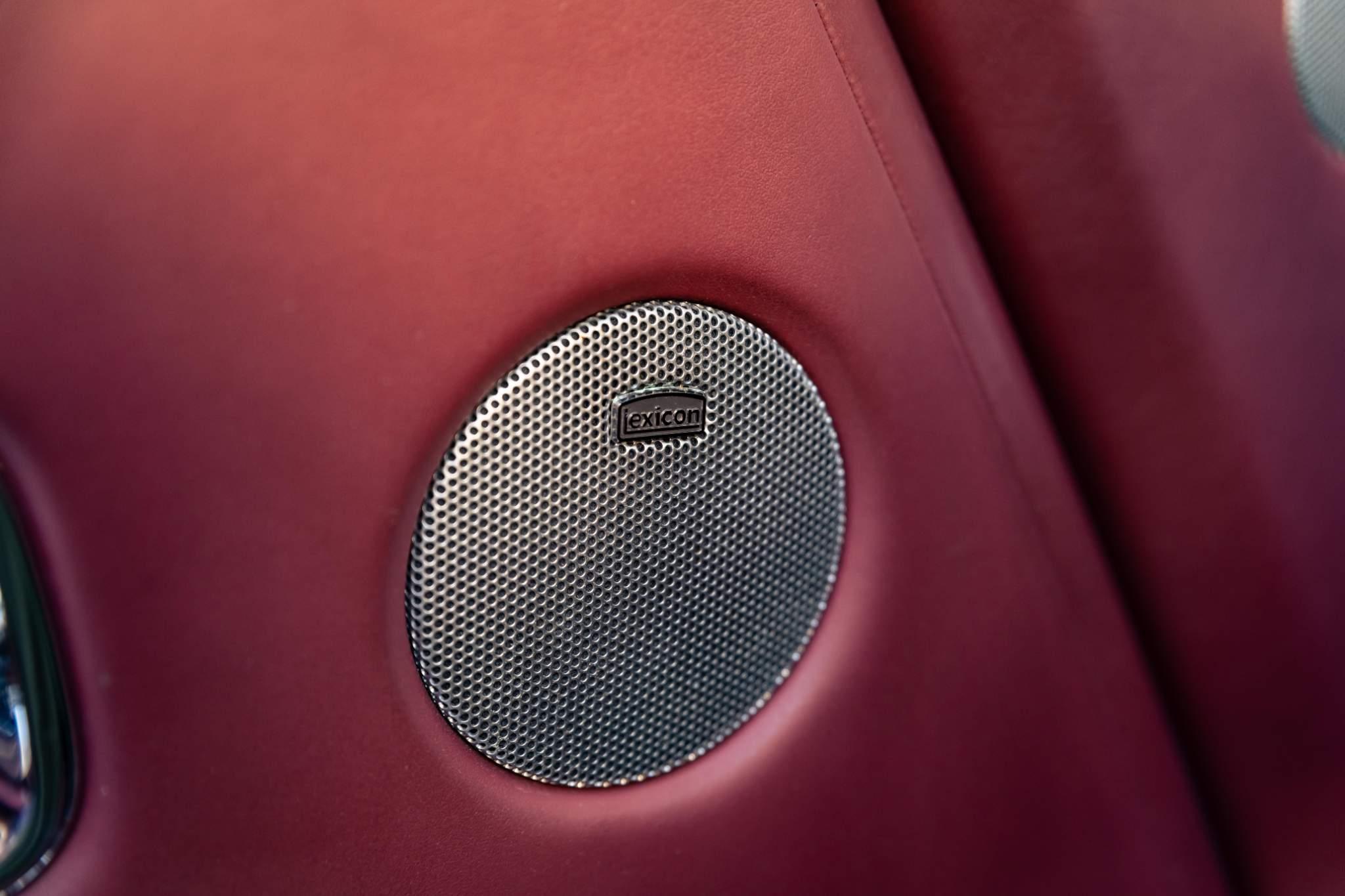 Rolls-Royce Phantom view 45