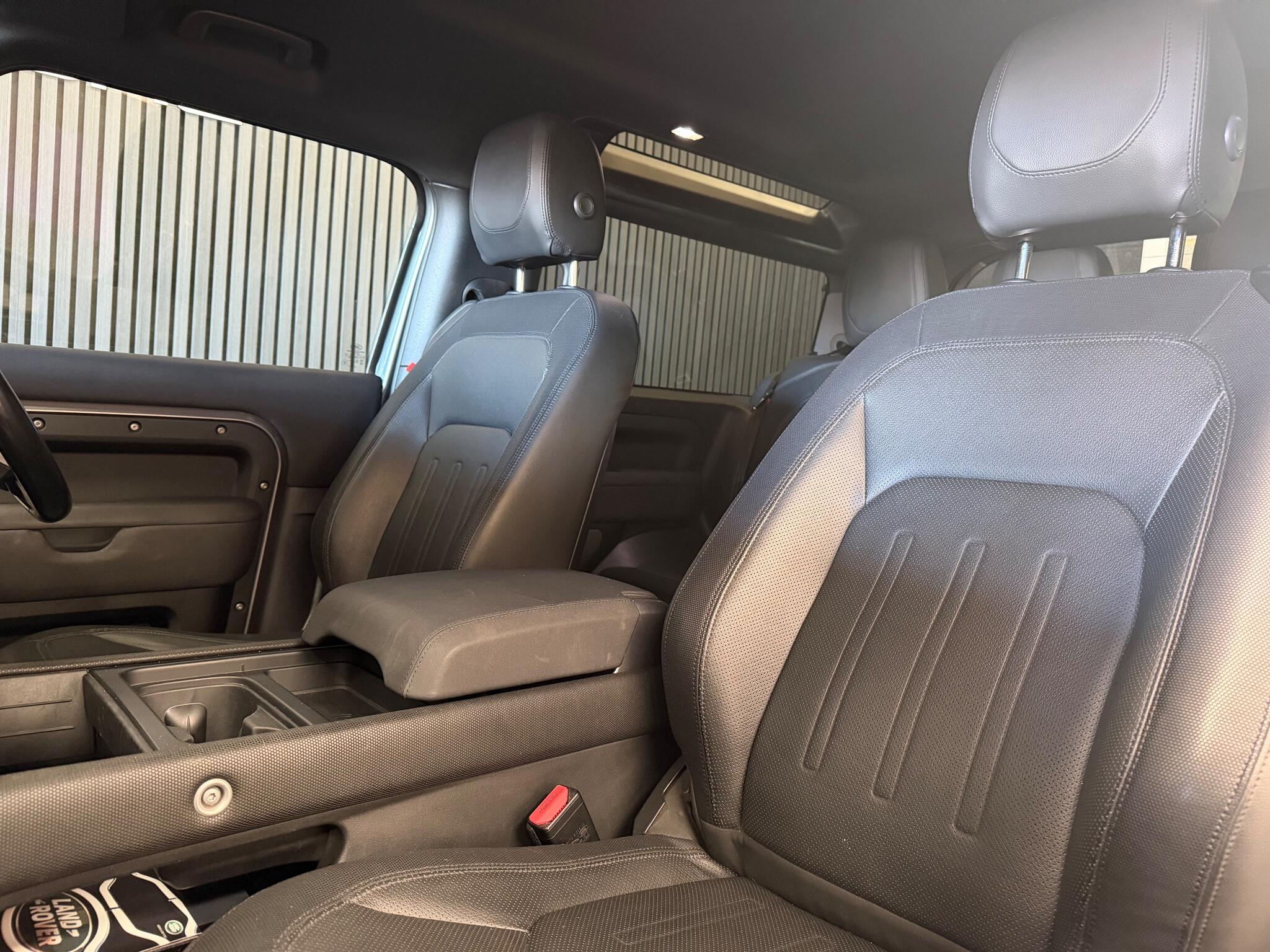 Land Rover Defender view 54