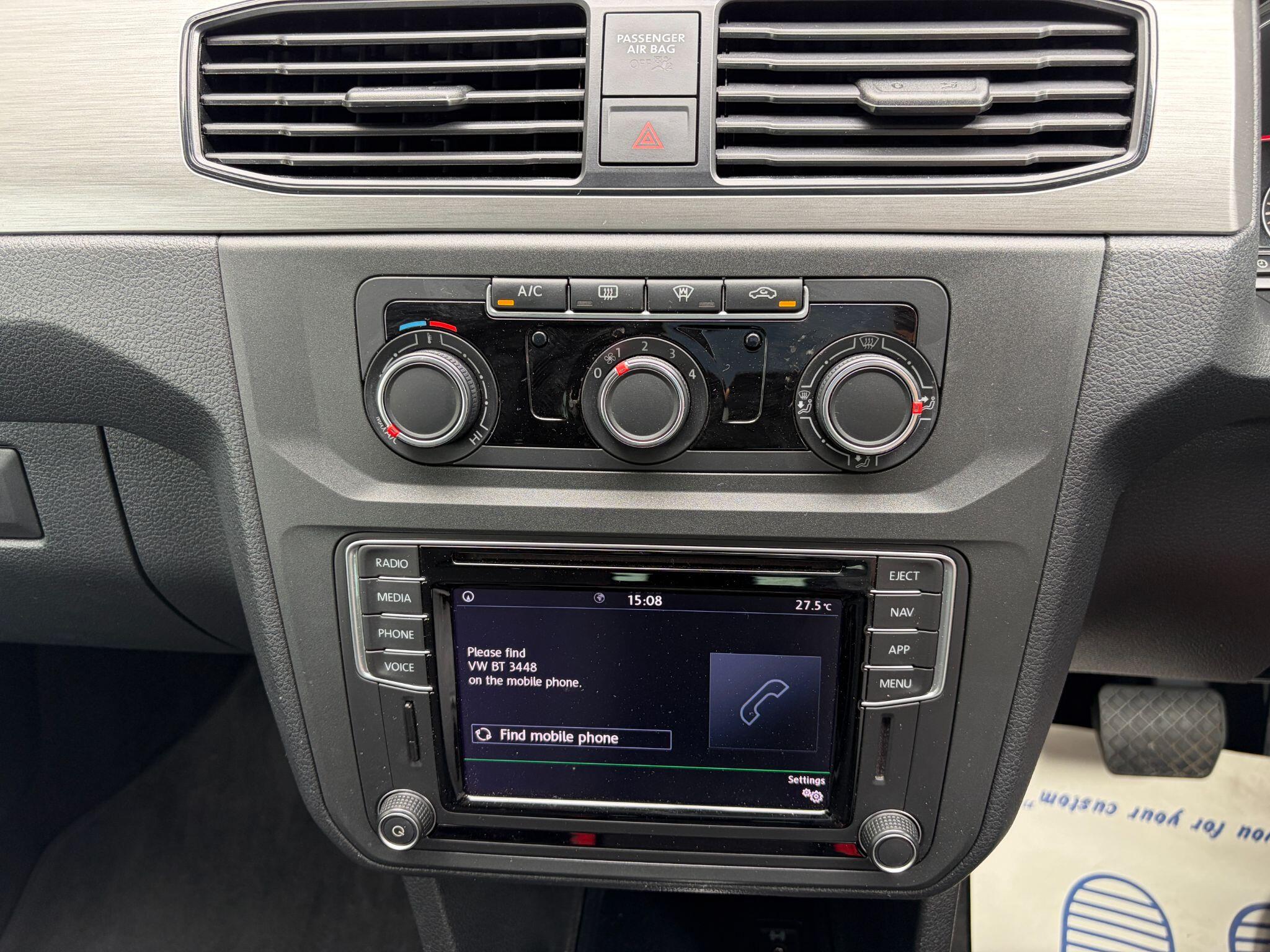 Volkswagen Caddy Maxi Life view 24