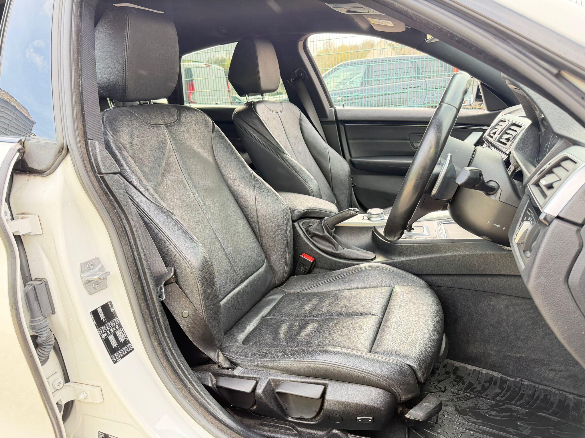 BMW 4 Series view 14