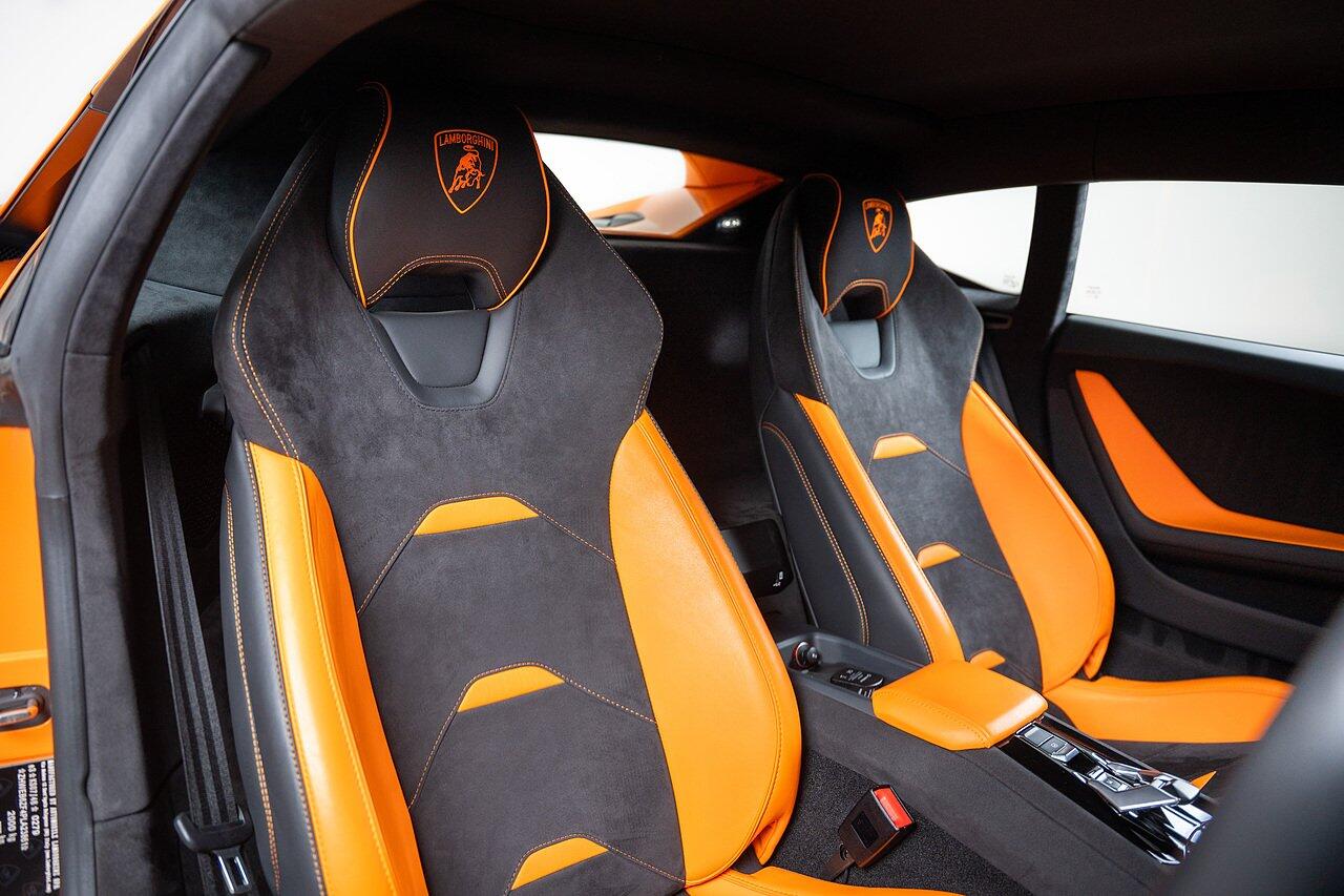 Lamborghini Huracan view 4