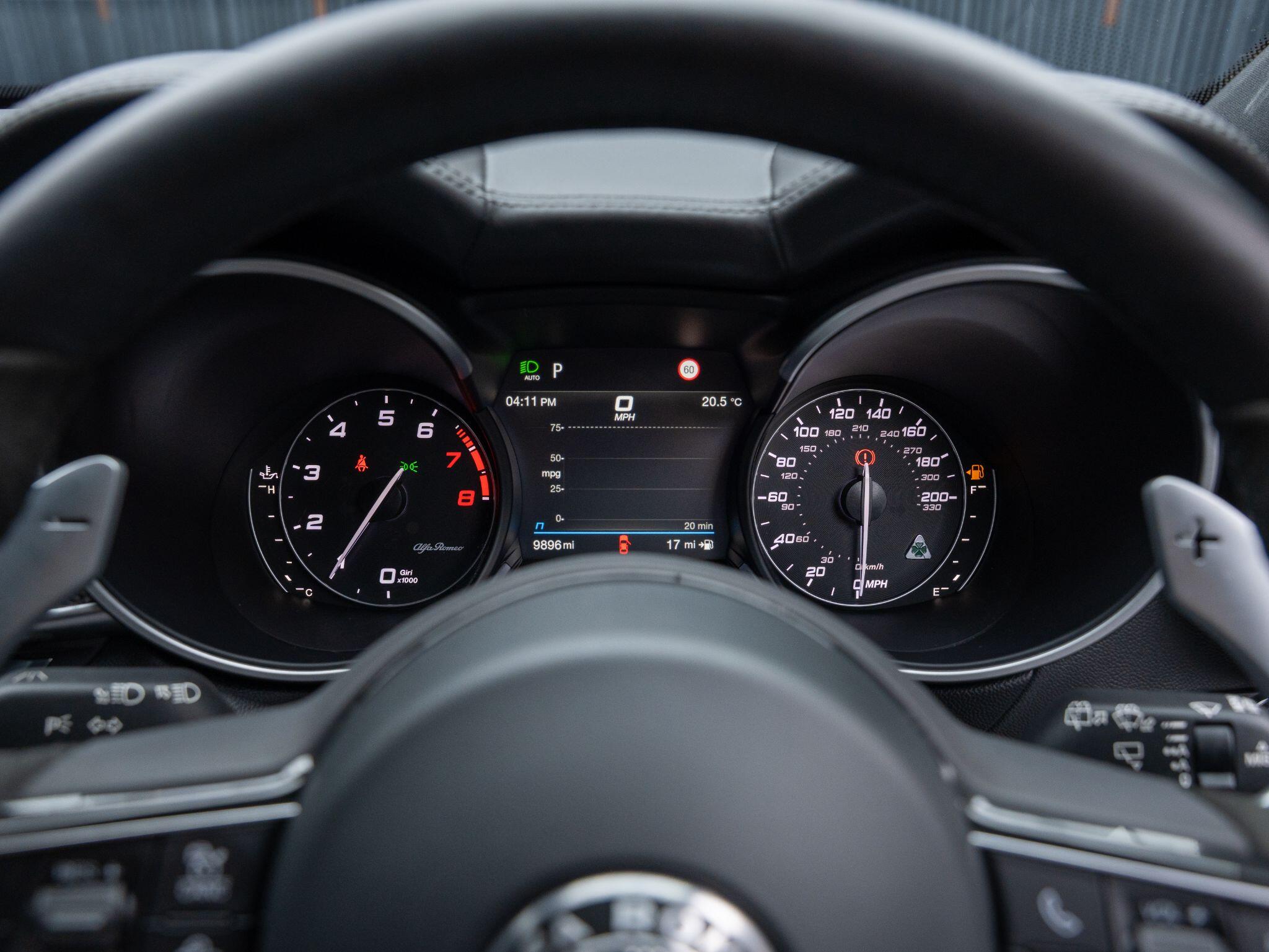 Alfa Romeo Stelvio view 22