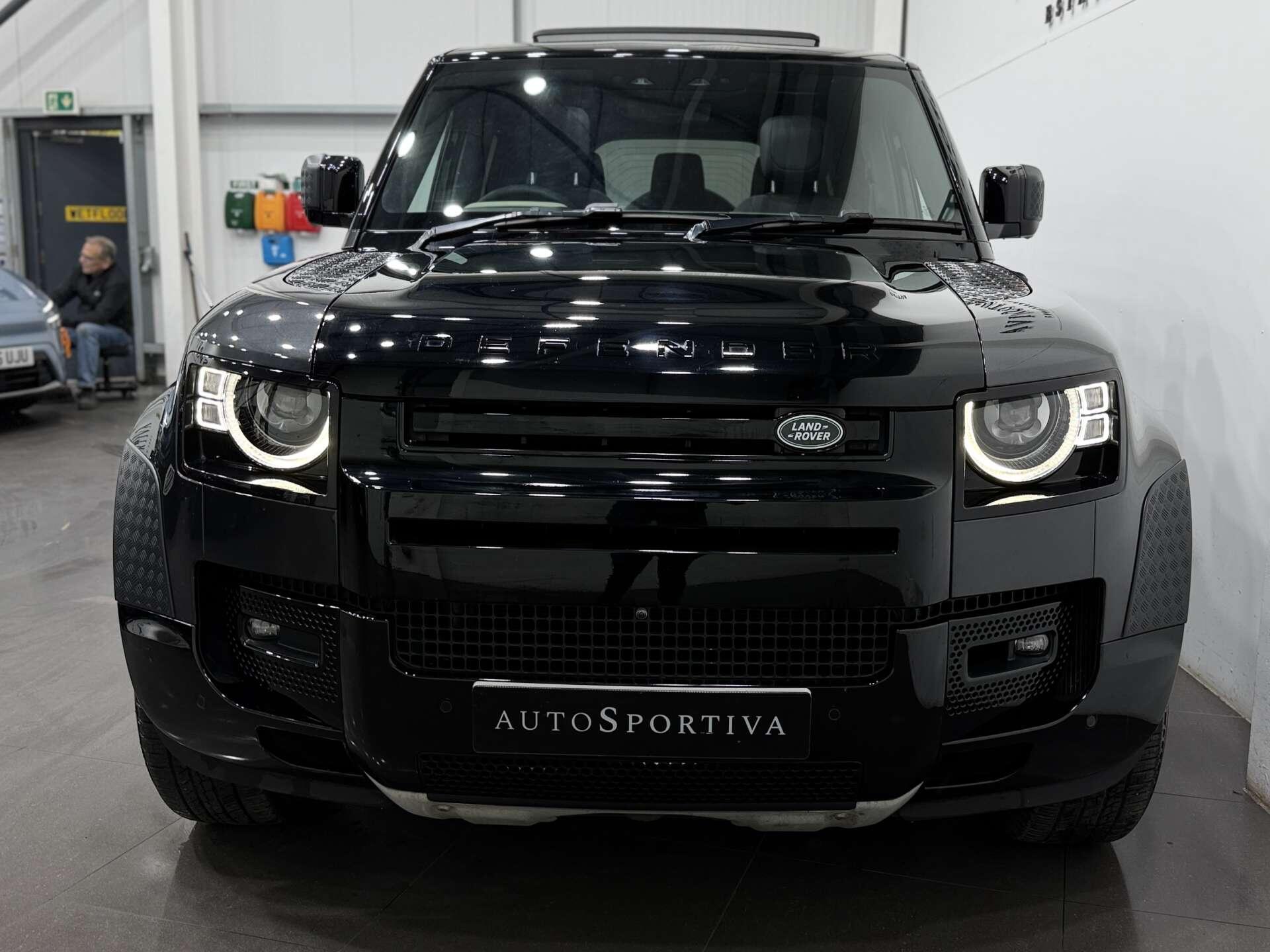 Land Rover Defender view 6
