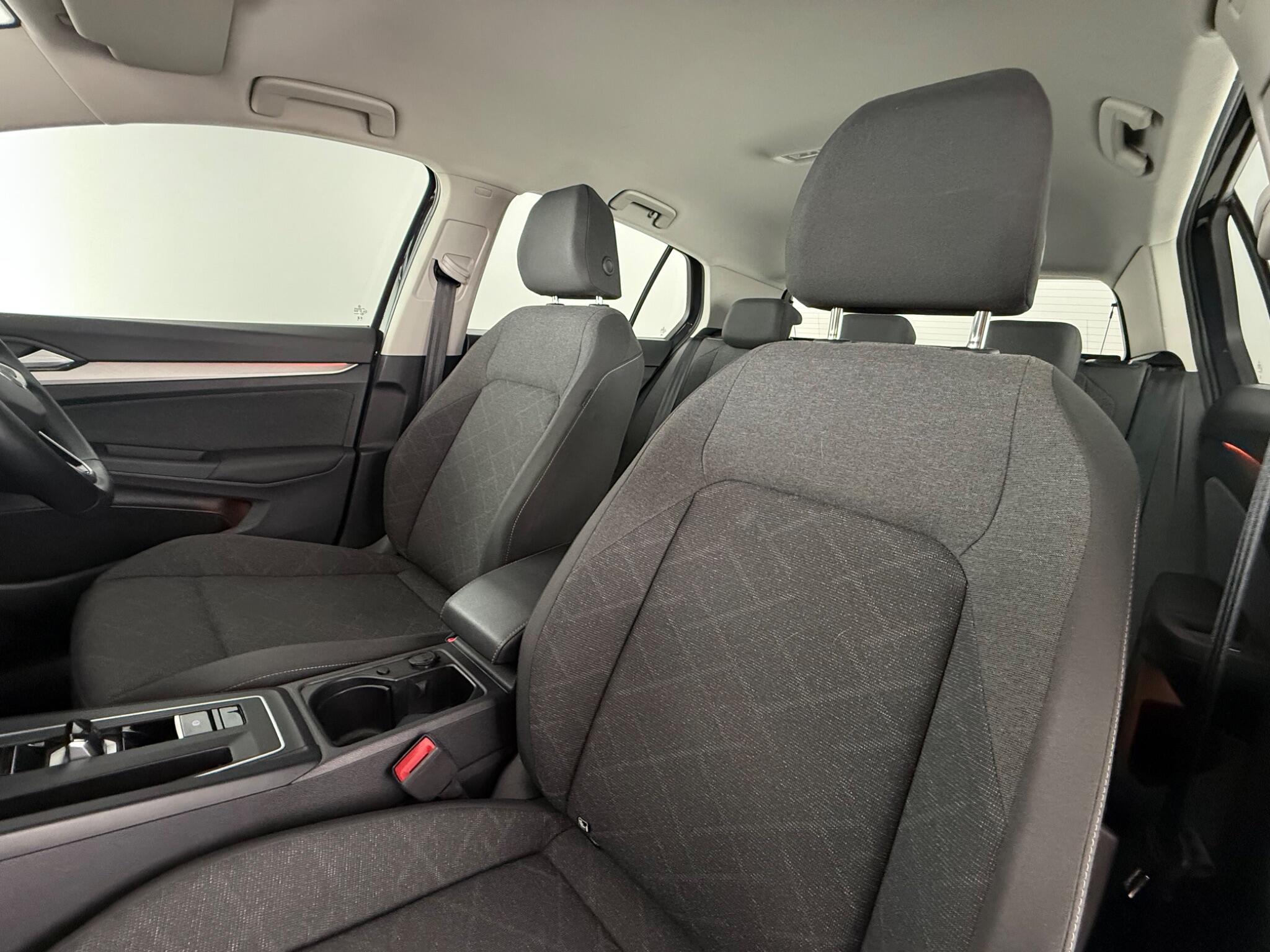 Volkswagen Golf view 30
