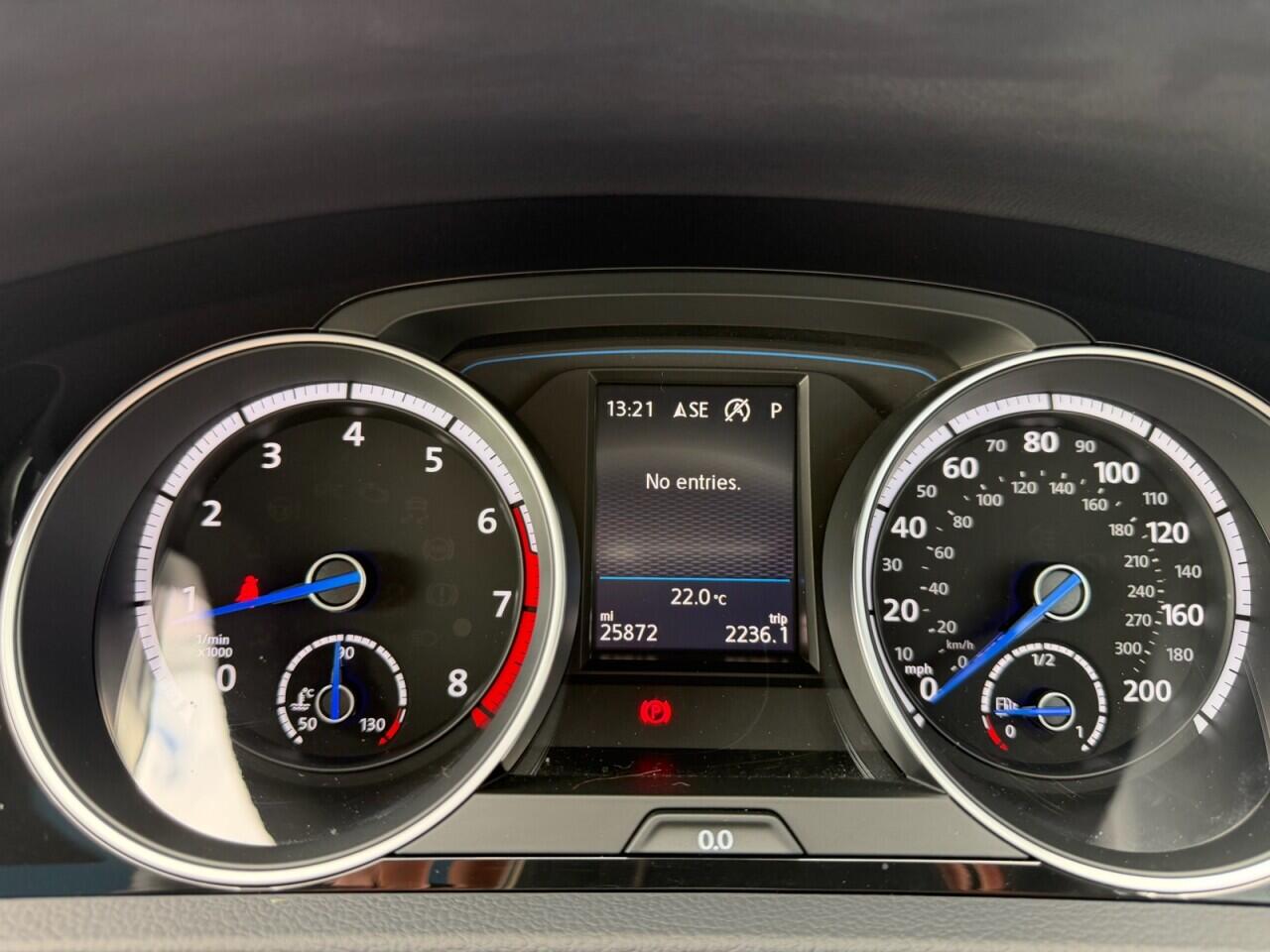 Volkswagen Golf view 33