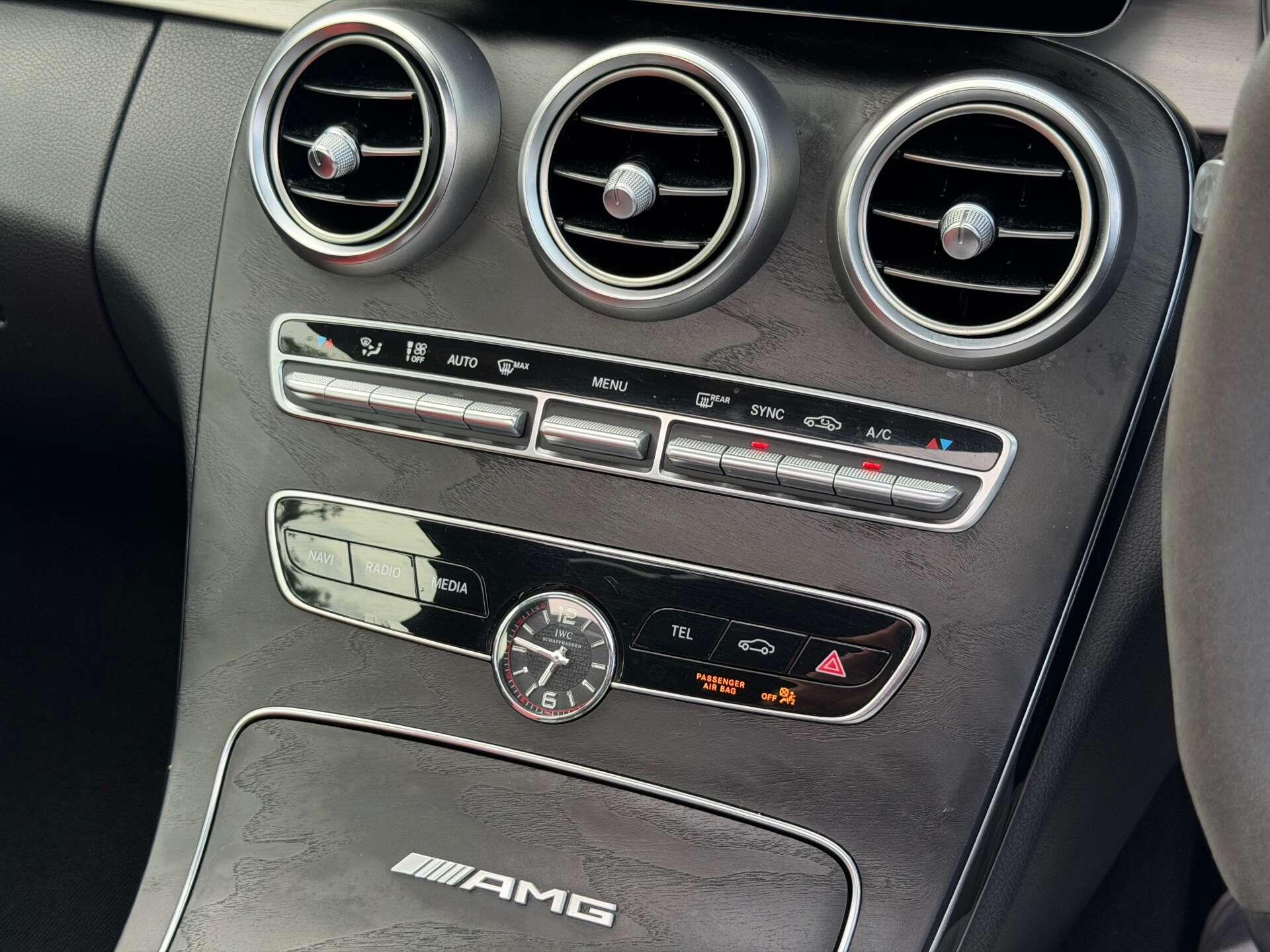 Mercedes-Benz C-Class view 34