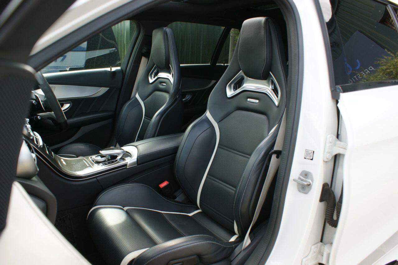 Mercedes-Benz C Class view 31