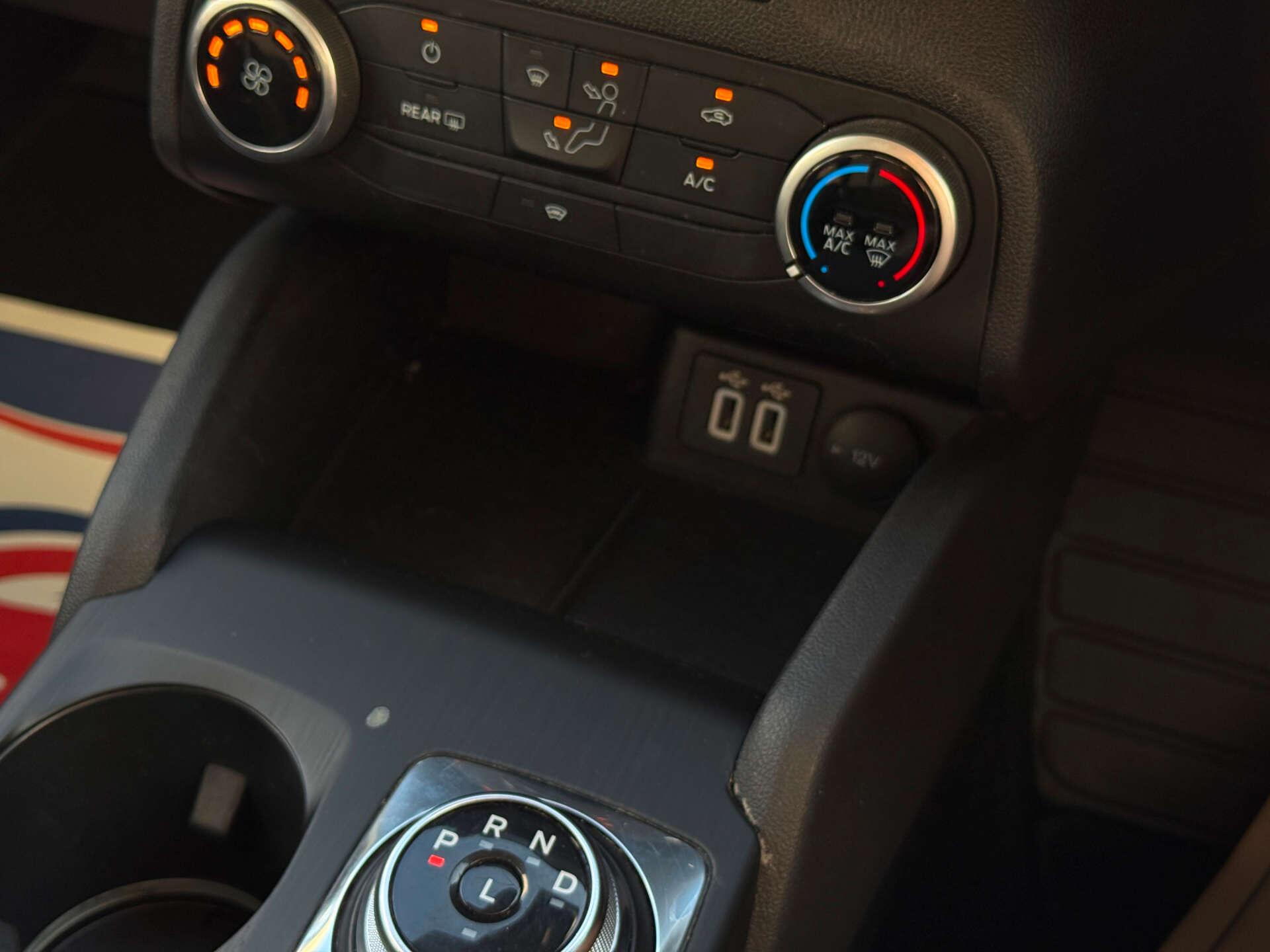 Ford Focus view 59
