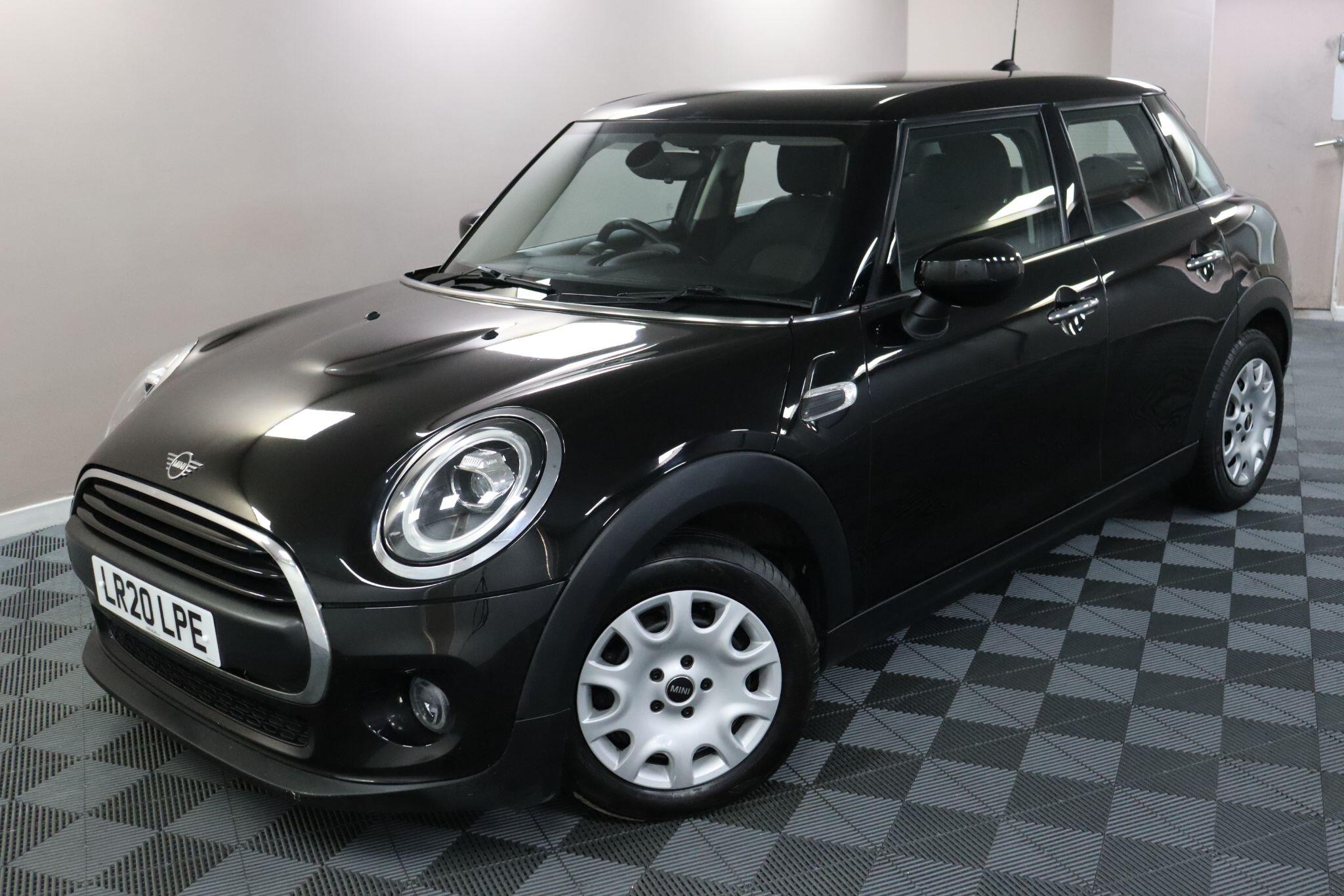 Mini Hatch view 20