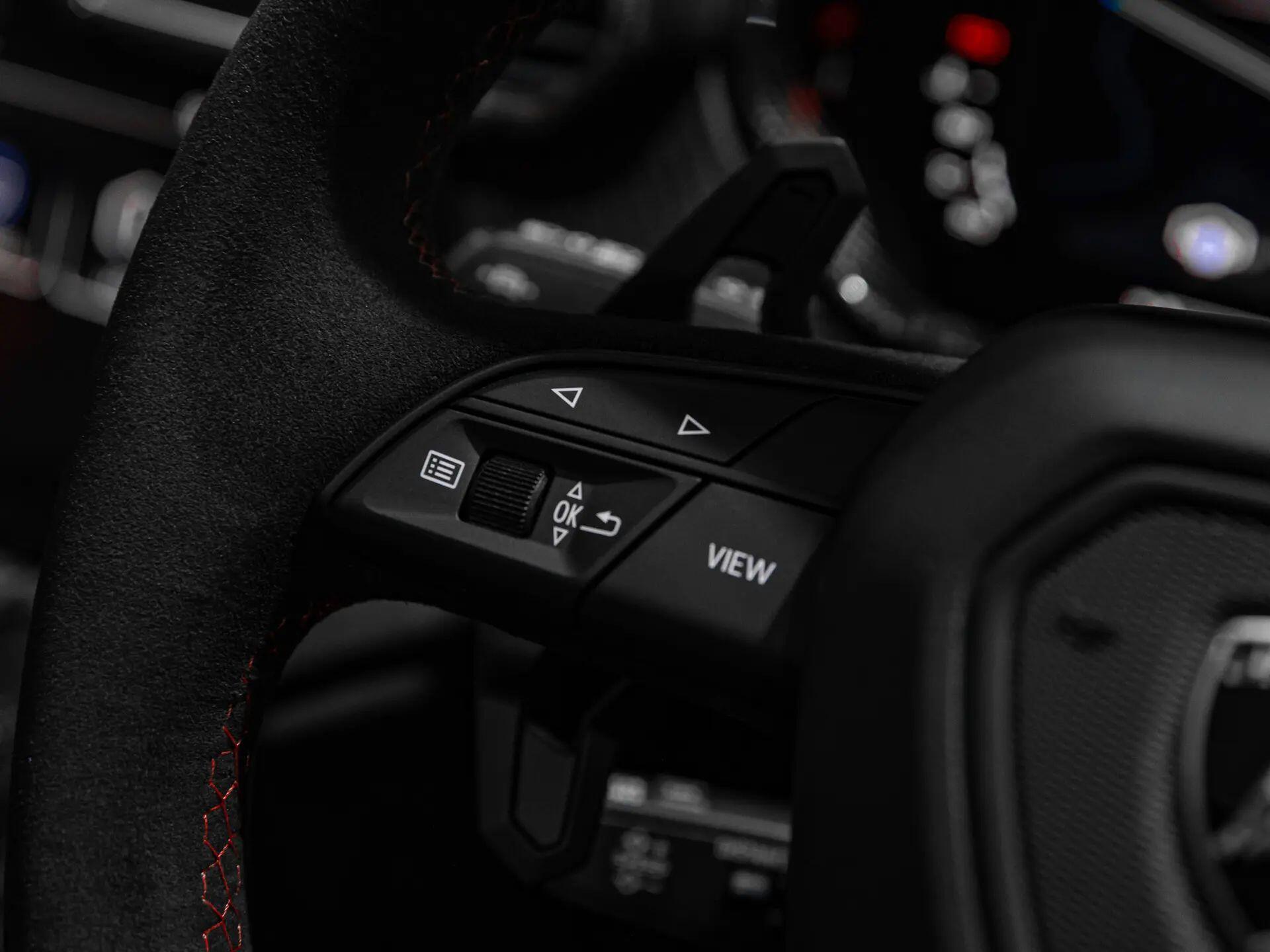 Lamborghini Urus view 23