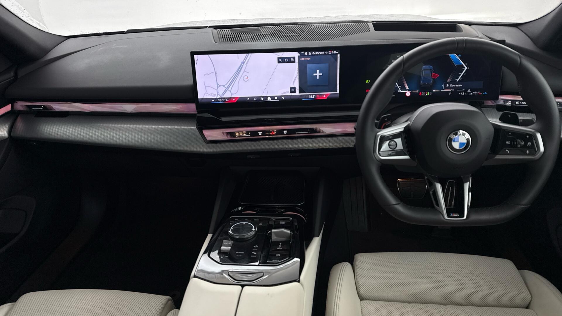 BMW 5 Series view 4