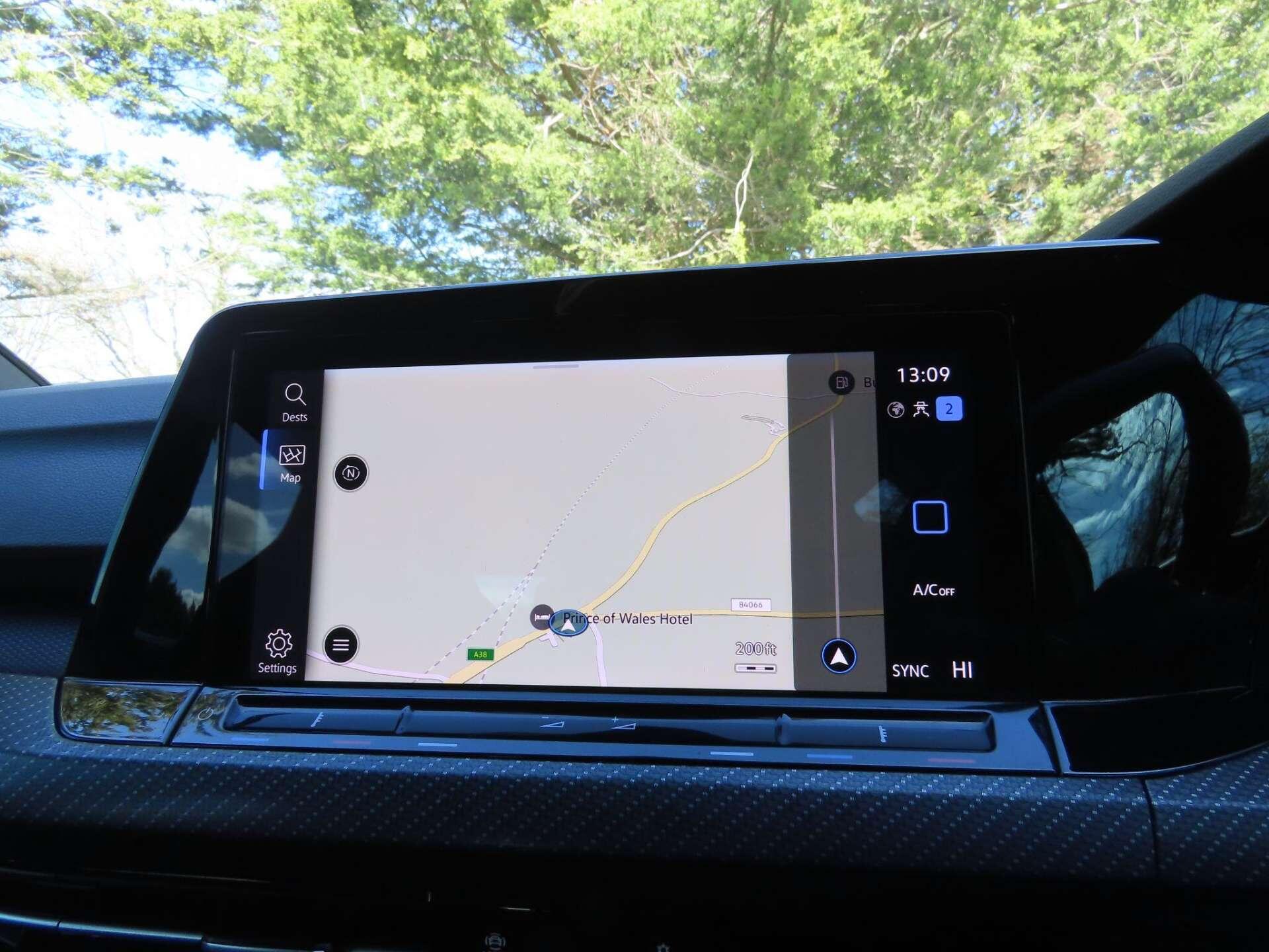 Volkswagen Golf view 11