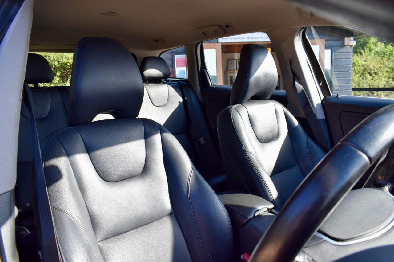 Volvo XC60 view 33