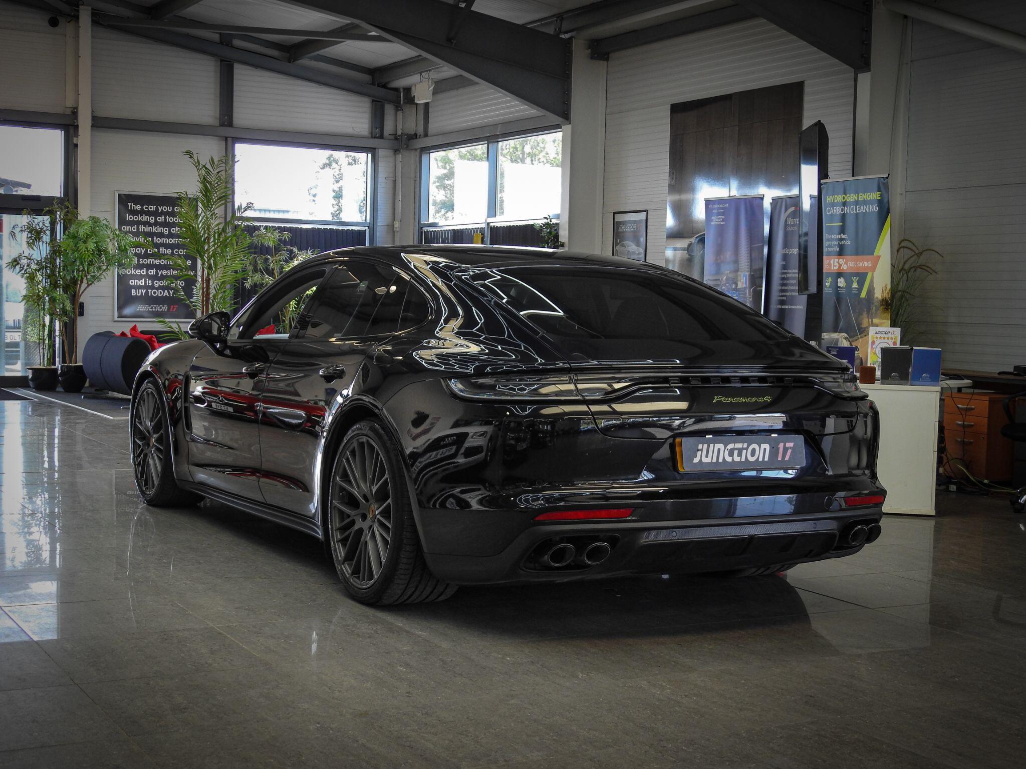 Porsche Panamera view 13