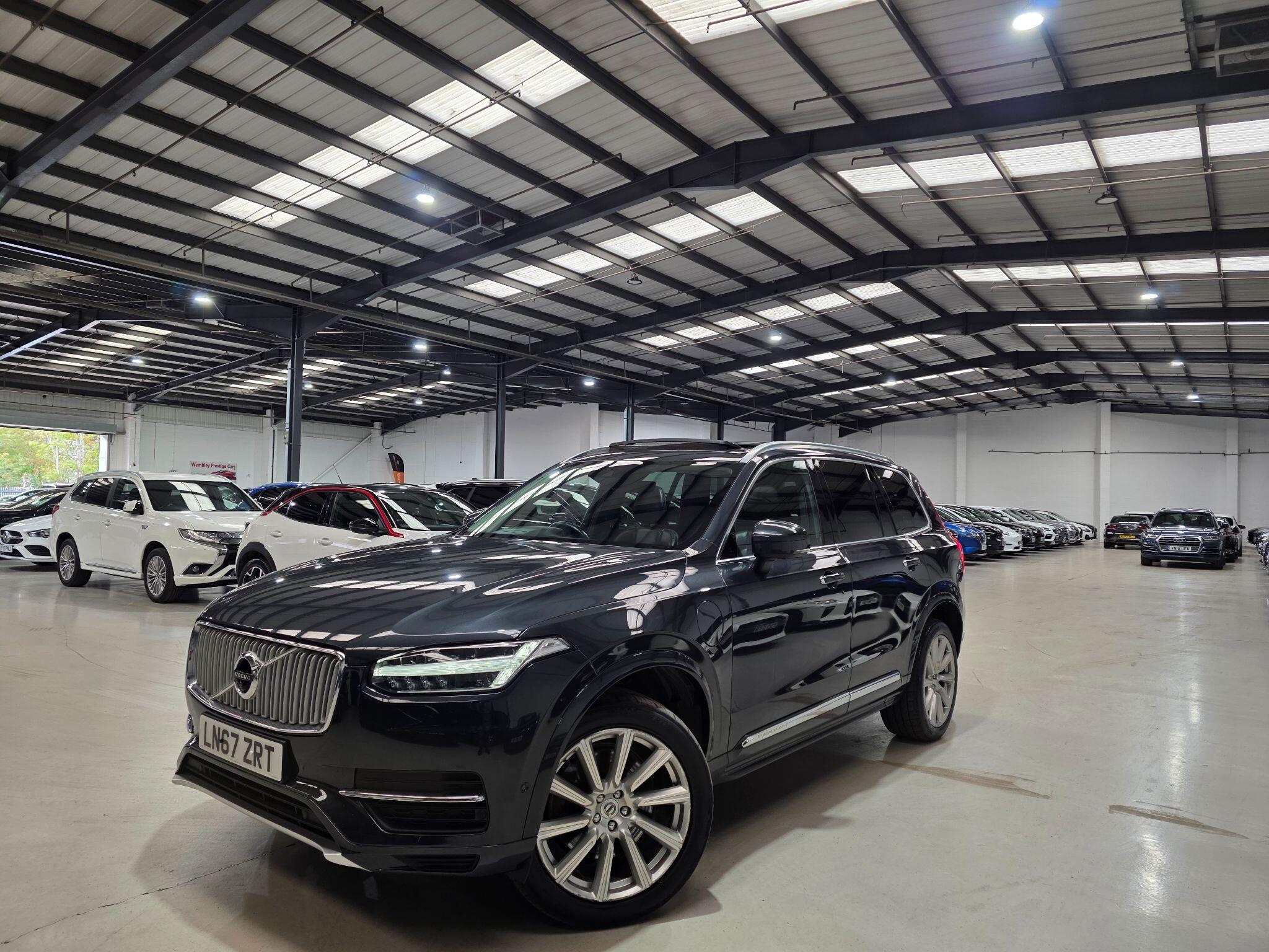 Volvo XC90 main image