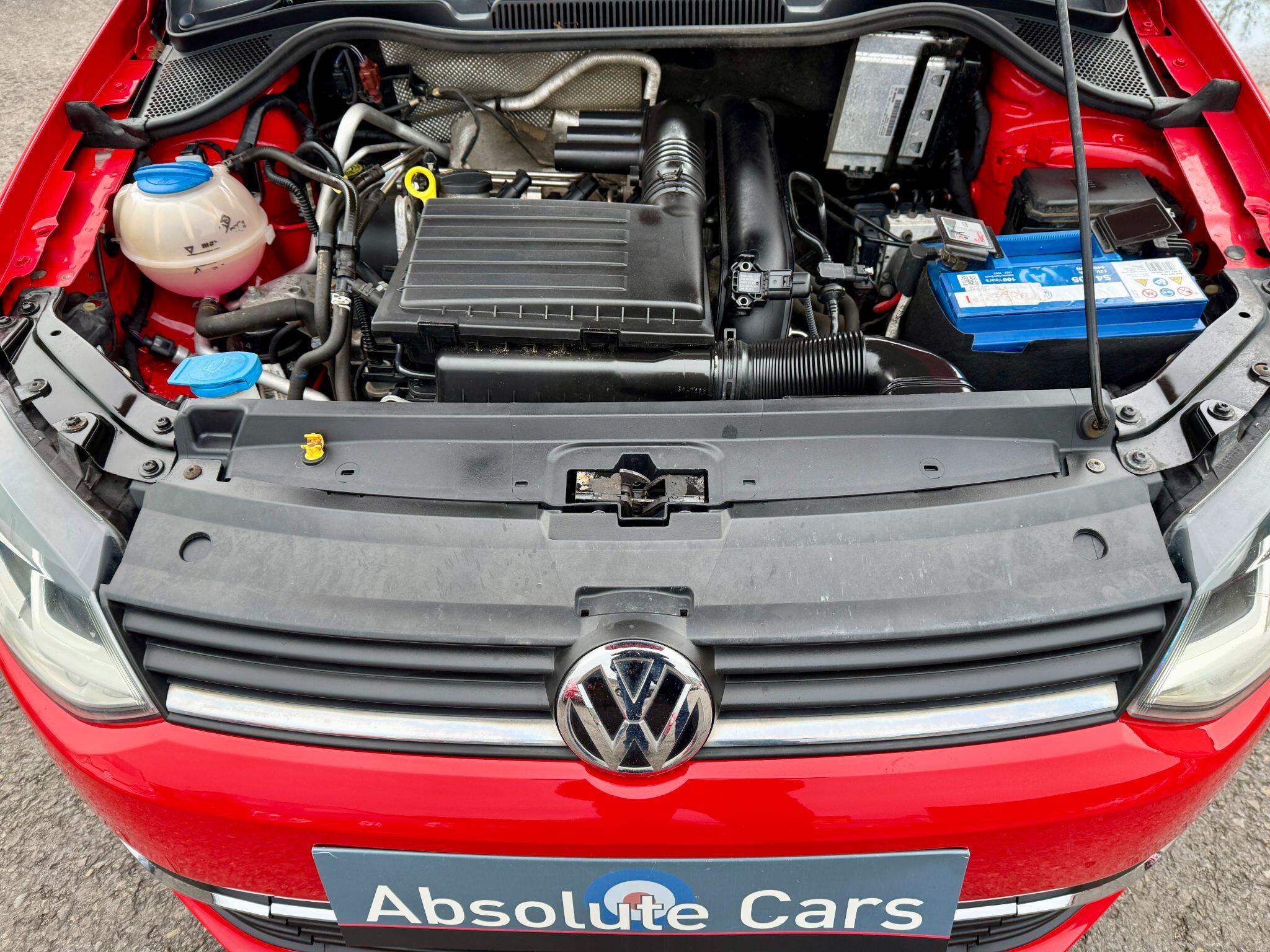 2014 Volkswagen Polo image 34