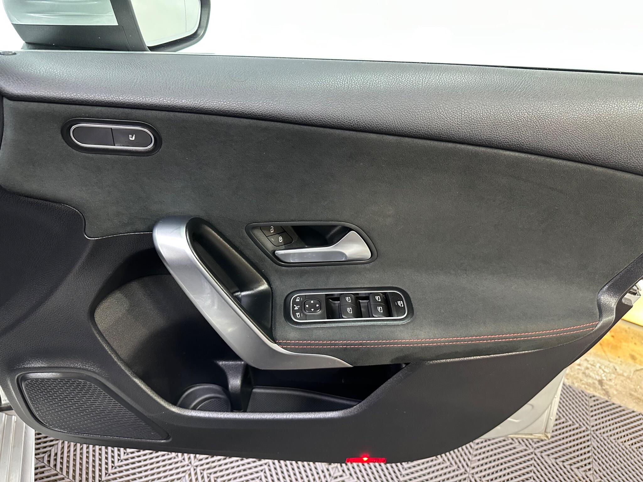Mercedes-Benz A-Class view 30