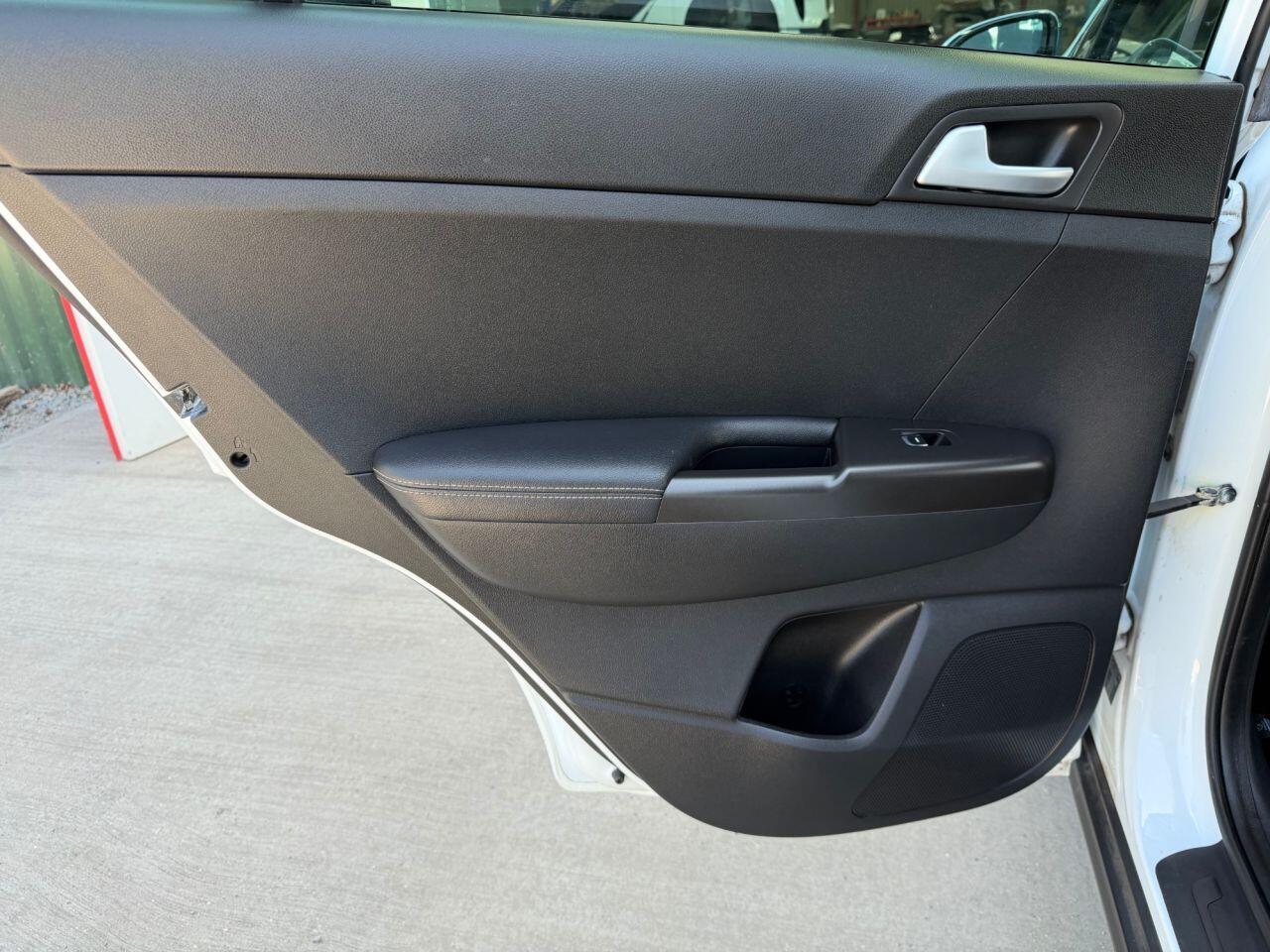 Kia Sportage view 18