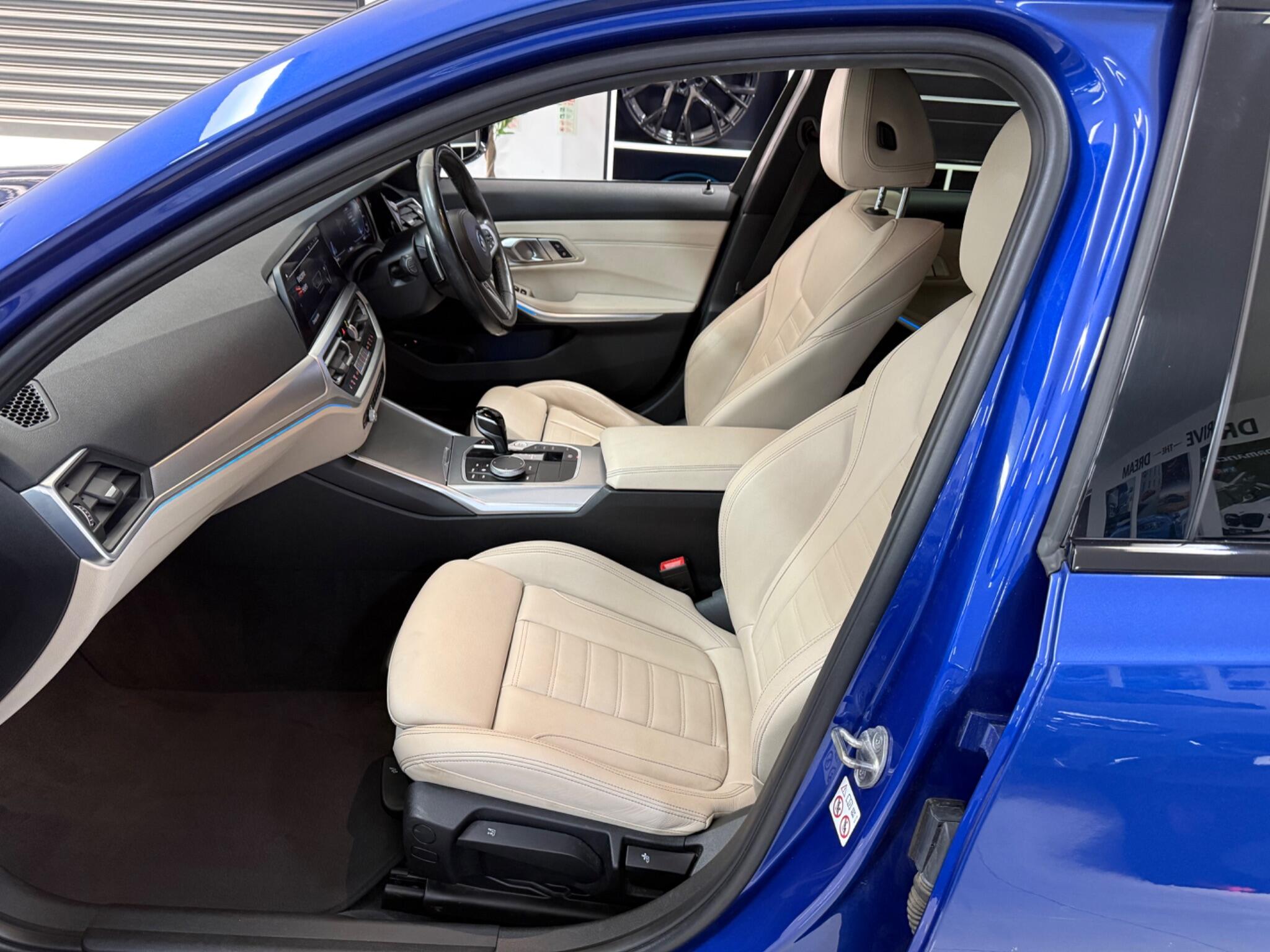 BMW 3 Series view 3