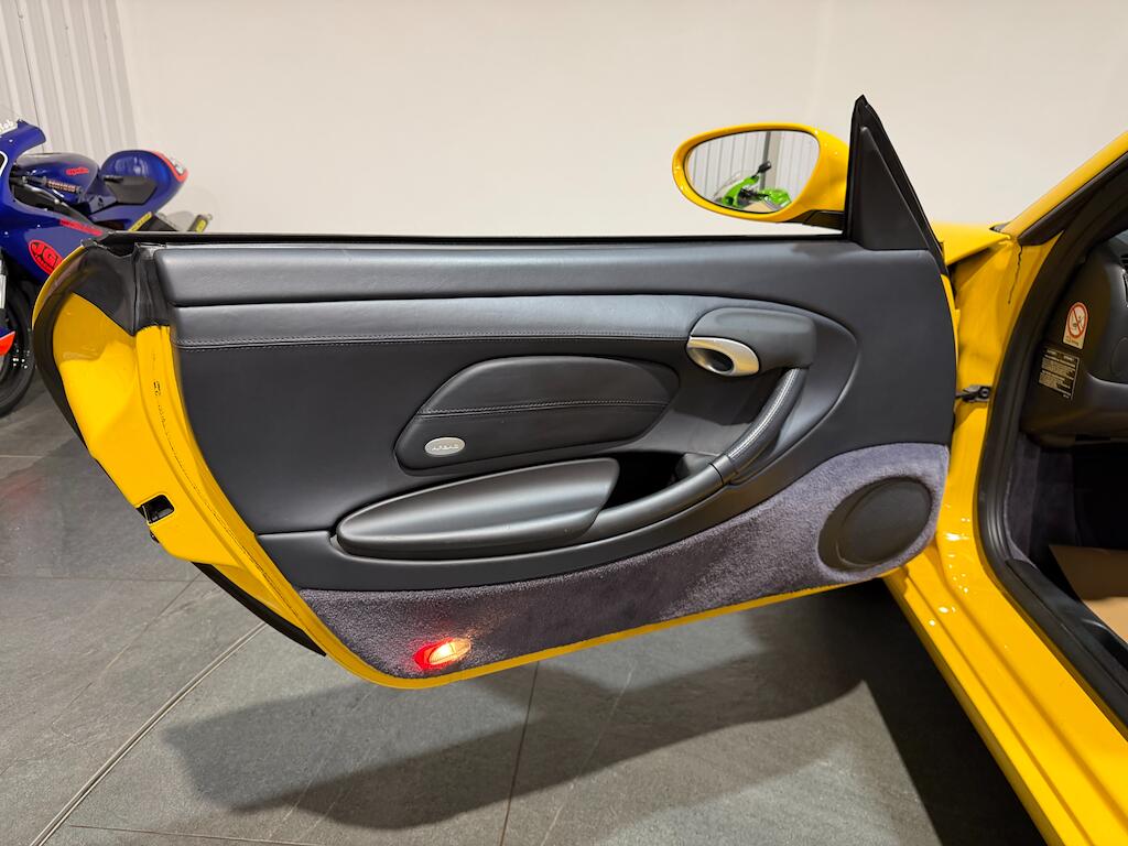 Porsche Boxster view 21