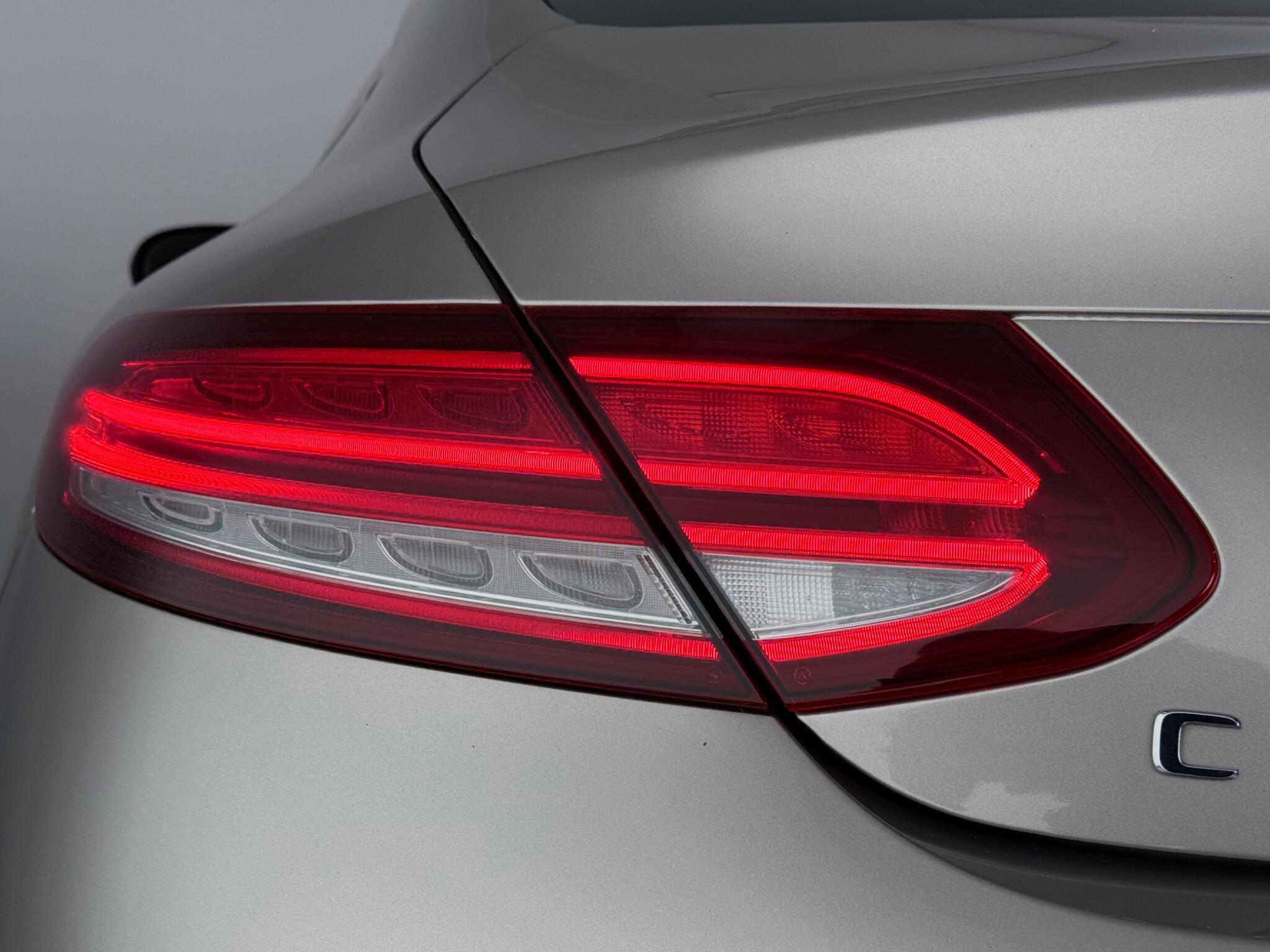 Mercedes-Benz C-Class view 6