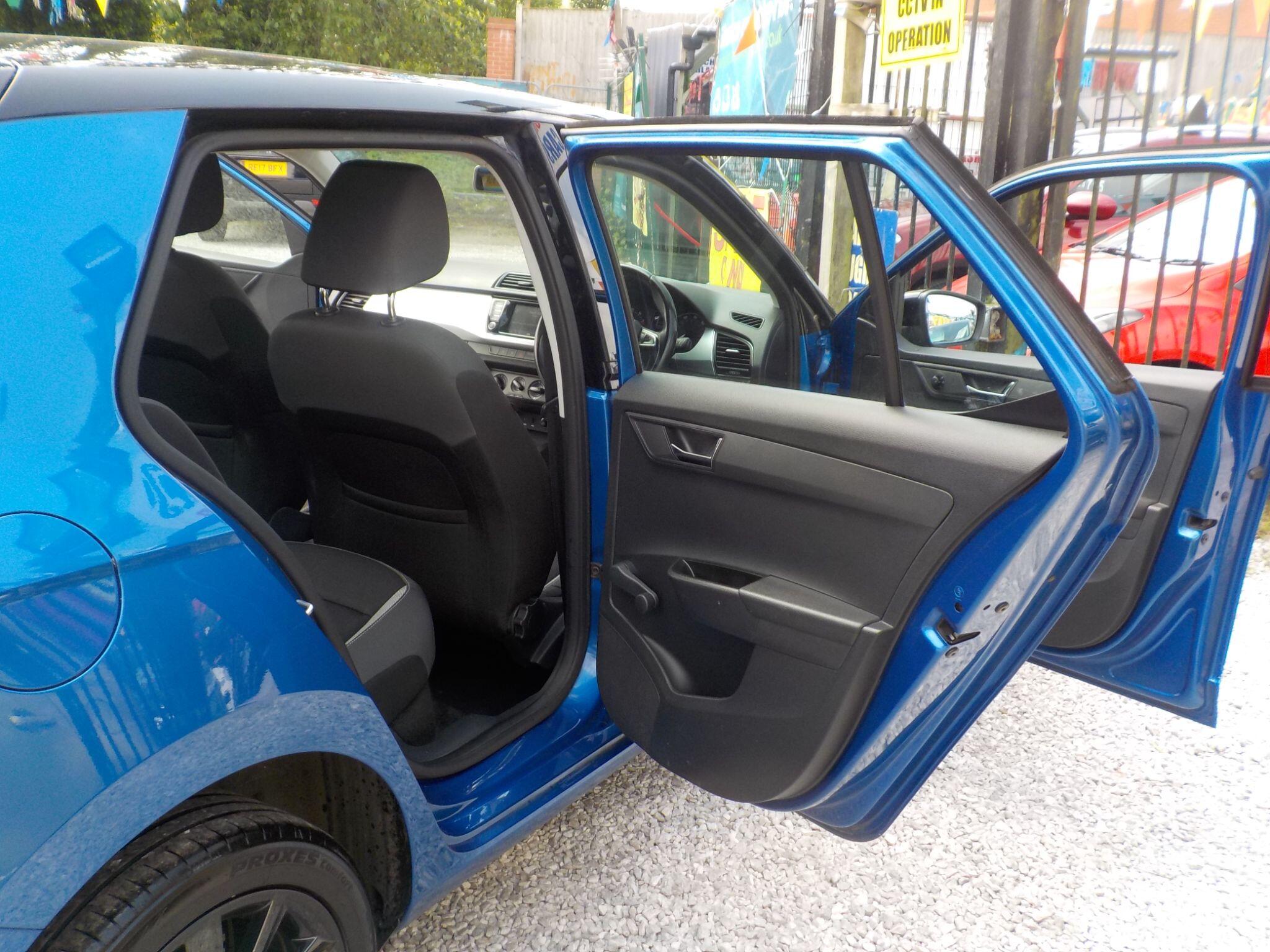Skoda Fabia 1.0 Colour Edition Euro 6 (s/s) 5dr