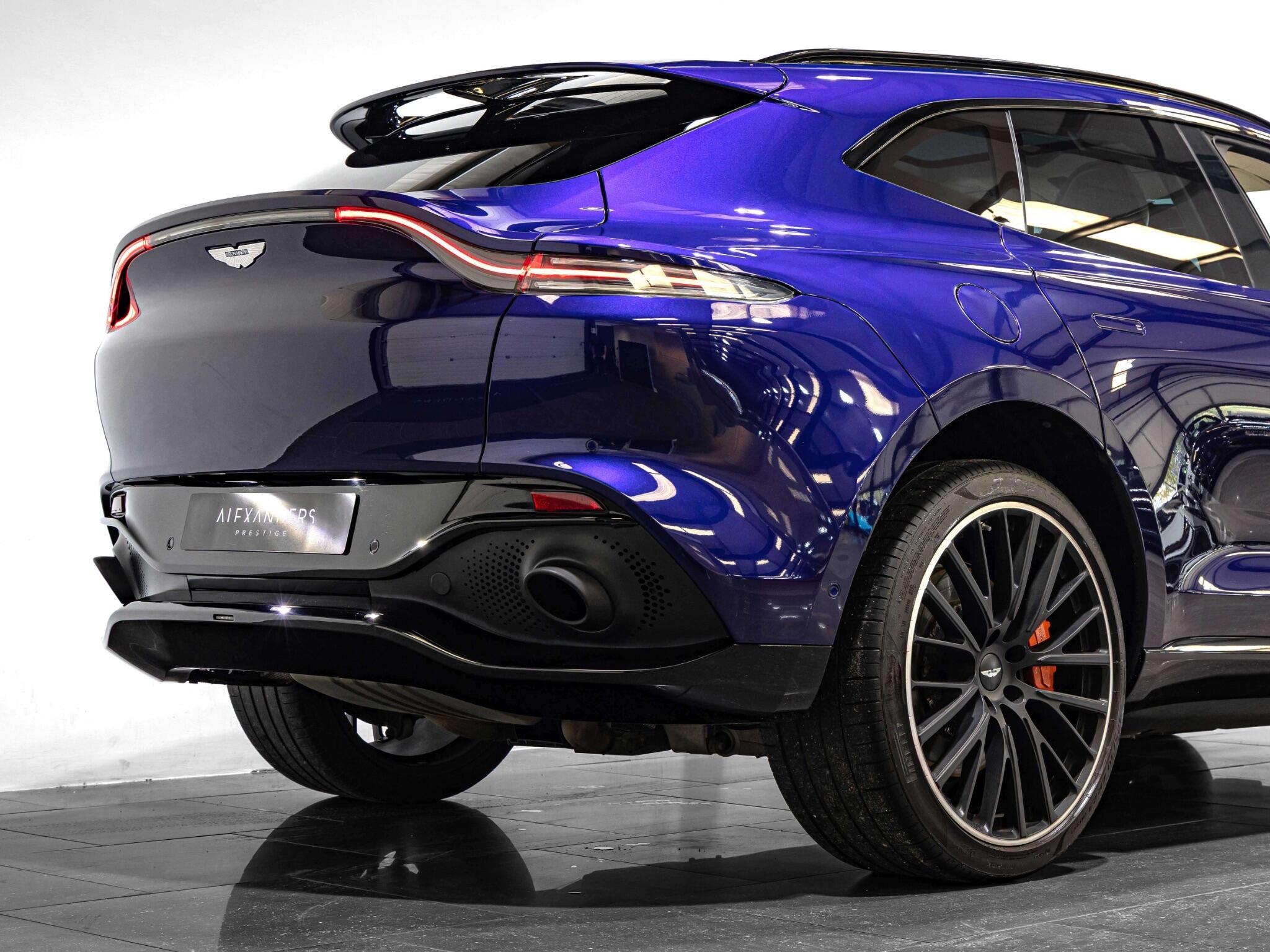 Aston Martin DBX view 13