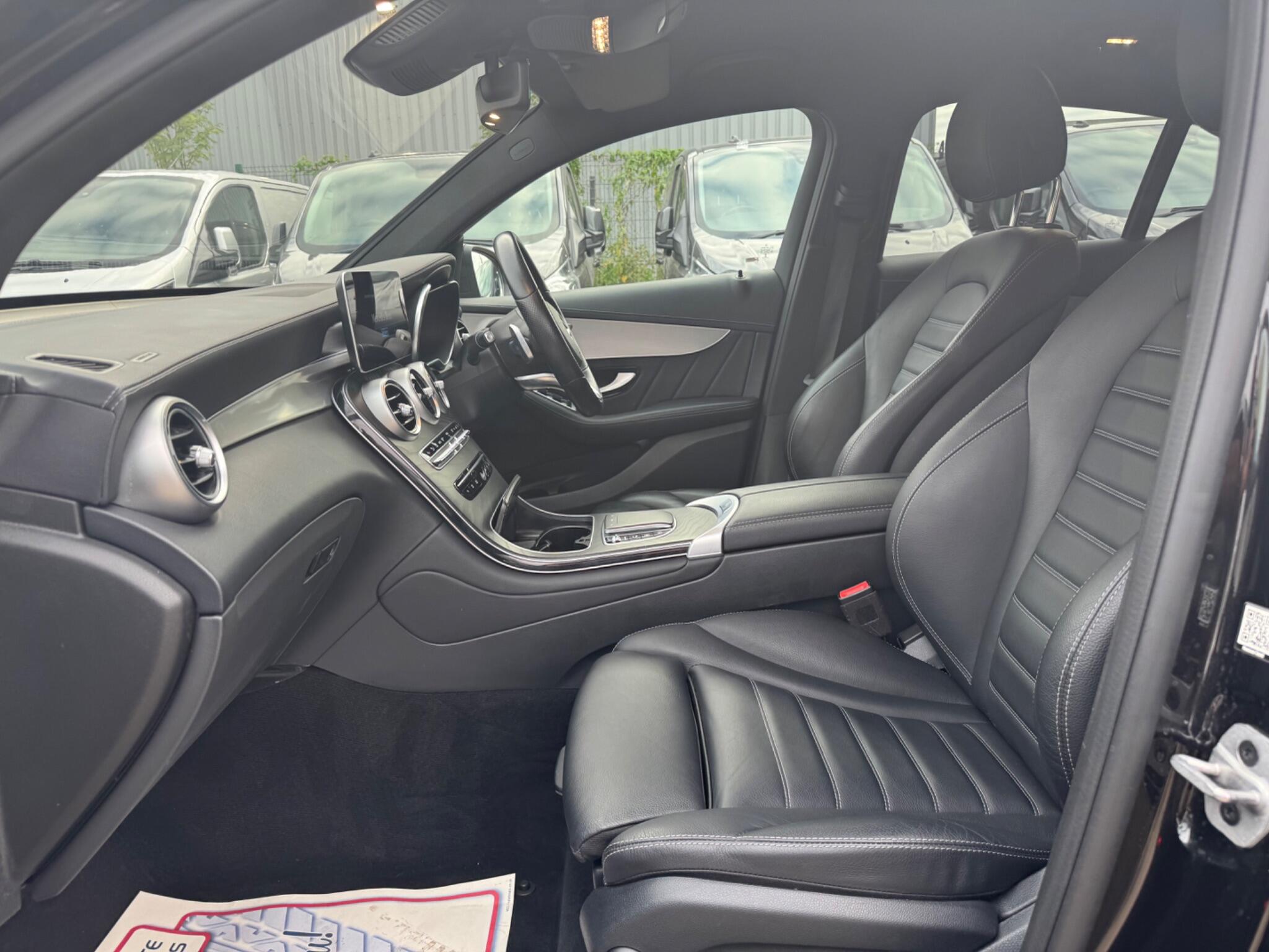 Mercedes-Benz GLC view 52