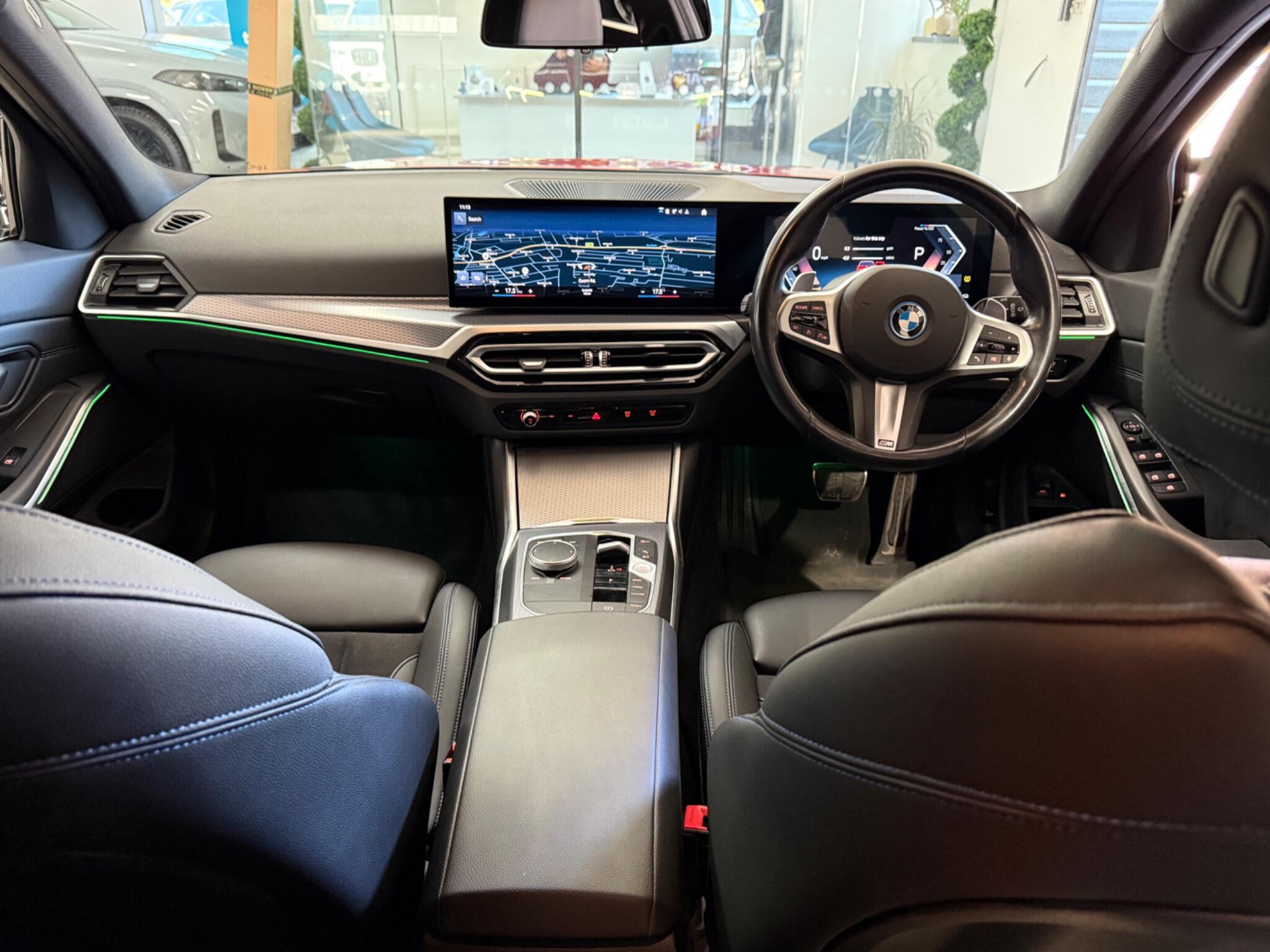 BMW 3 Series view 20