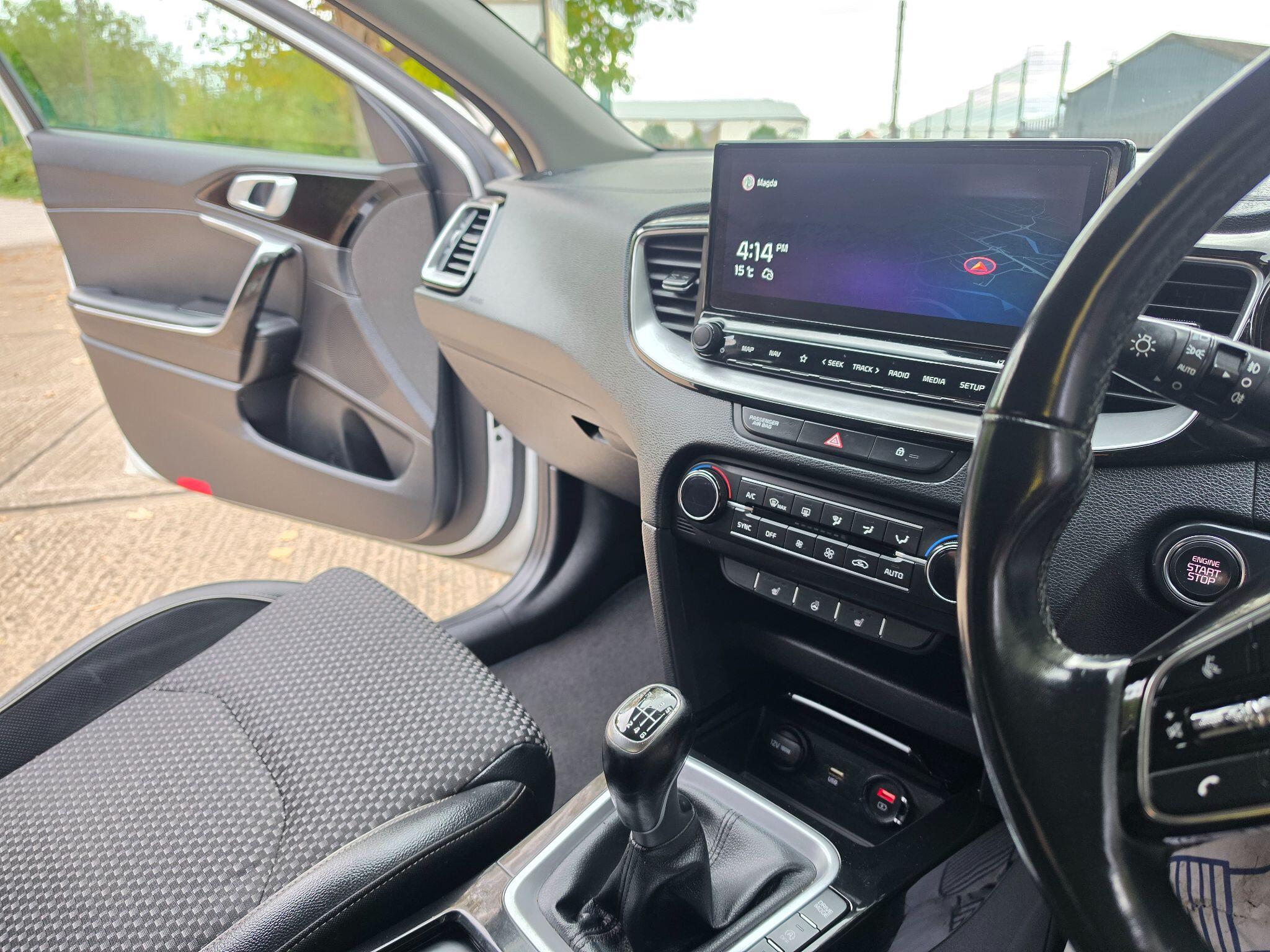 Kia Xceed view 4