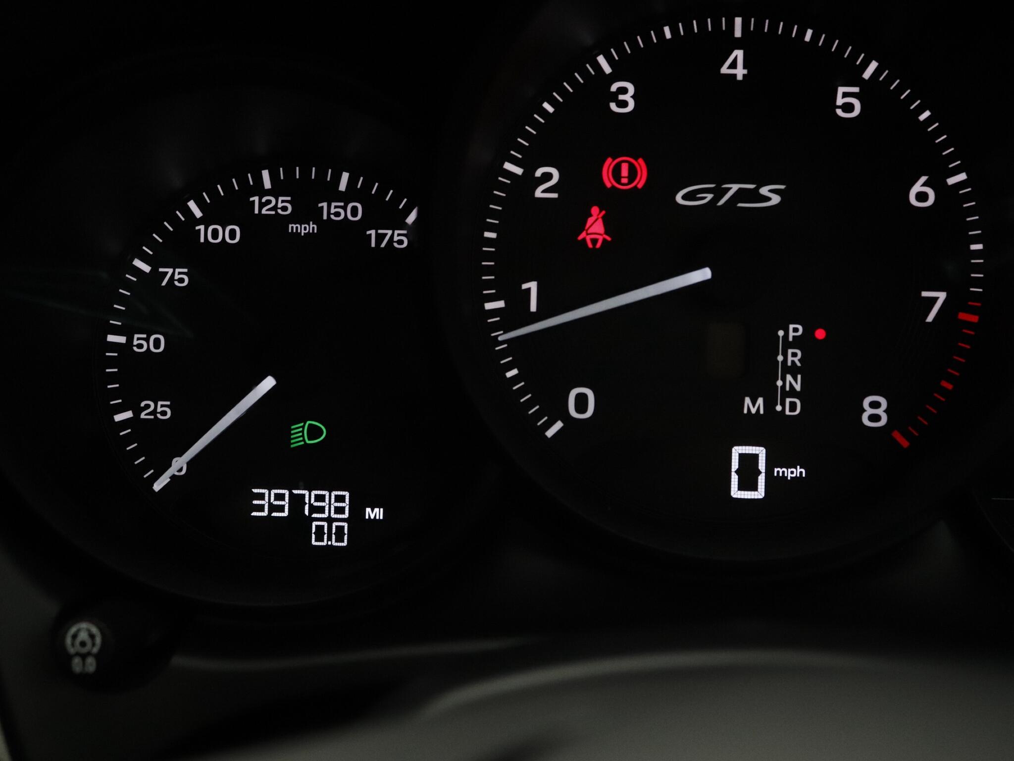 Porsche Macan view 23
