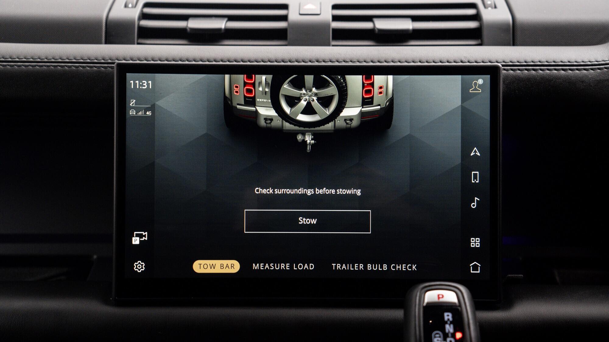 Land Rover Defender view 24
