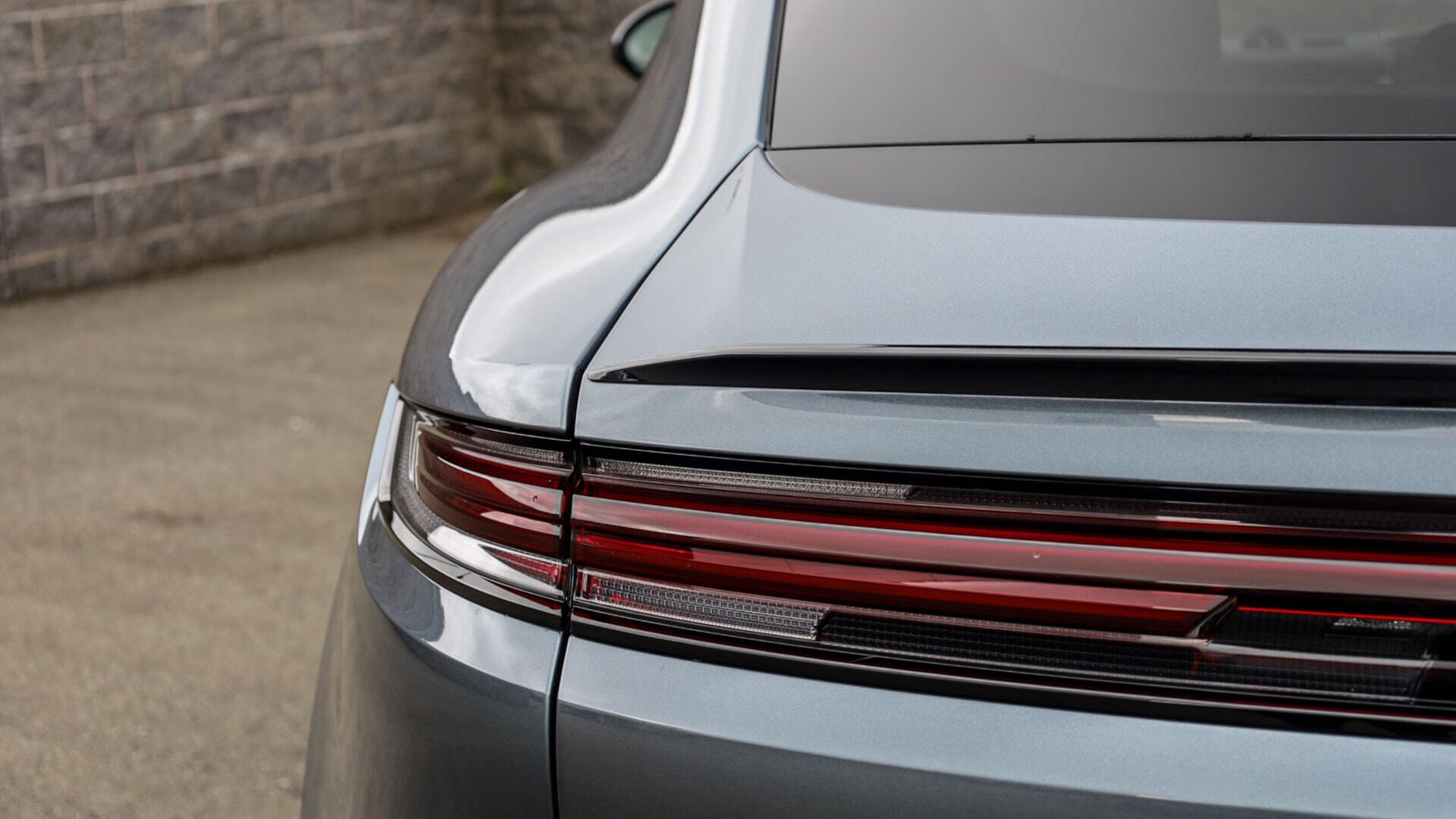 Porsche Cayenne view 33