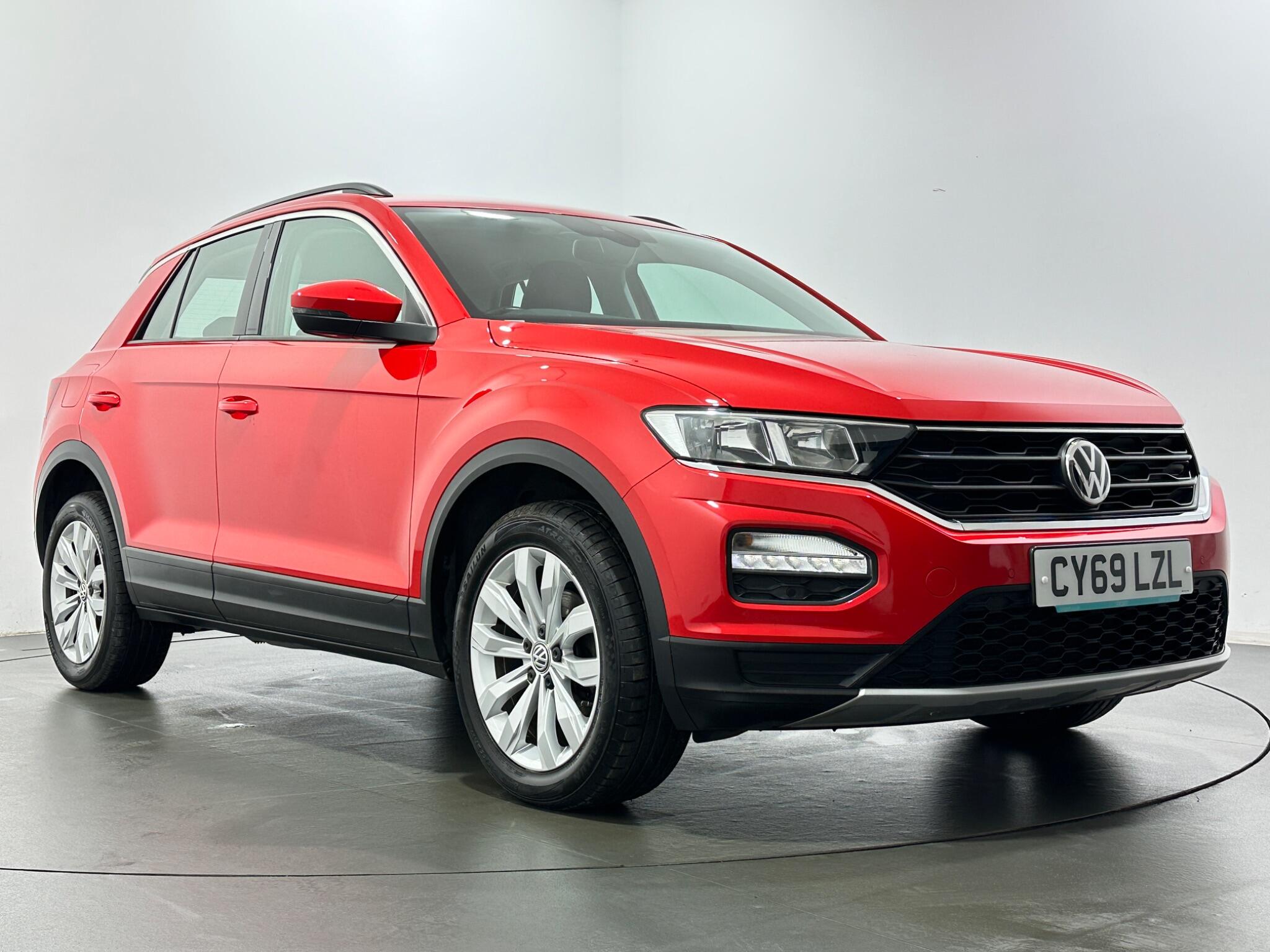 Volkswagen T-Roc view 50