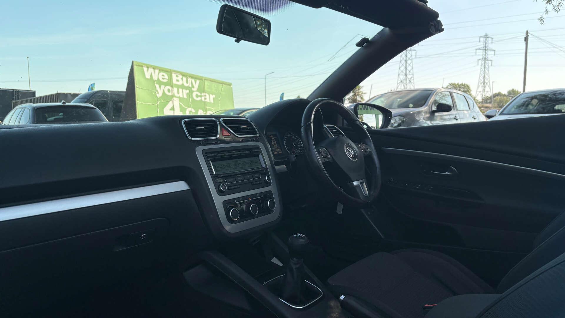 Volkswagen Eos view 14