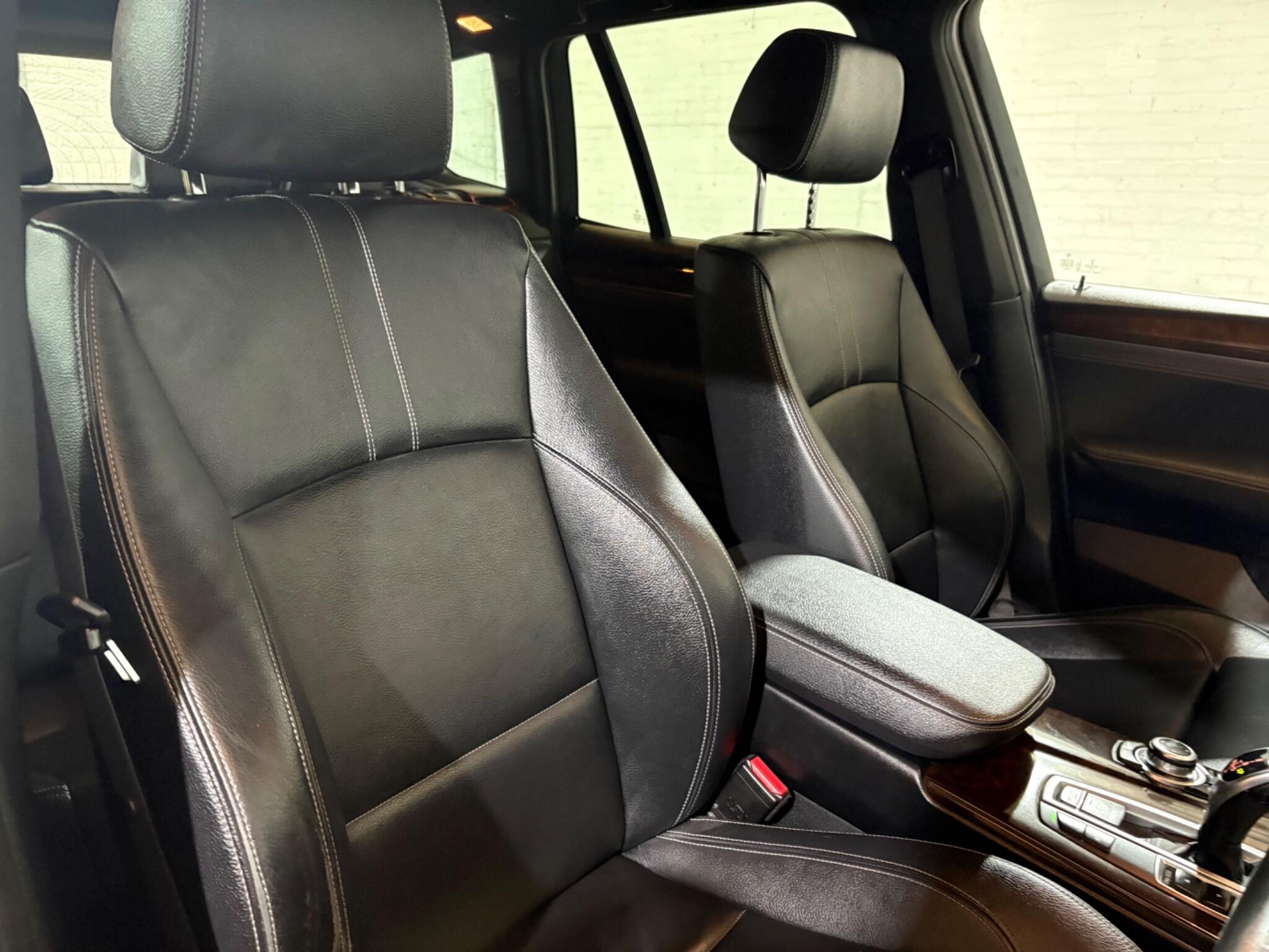 BMW X3 view 21